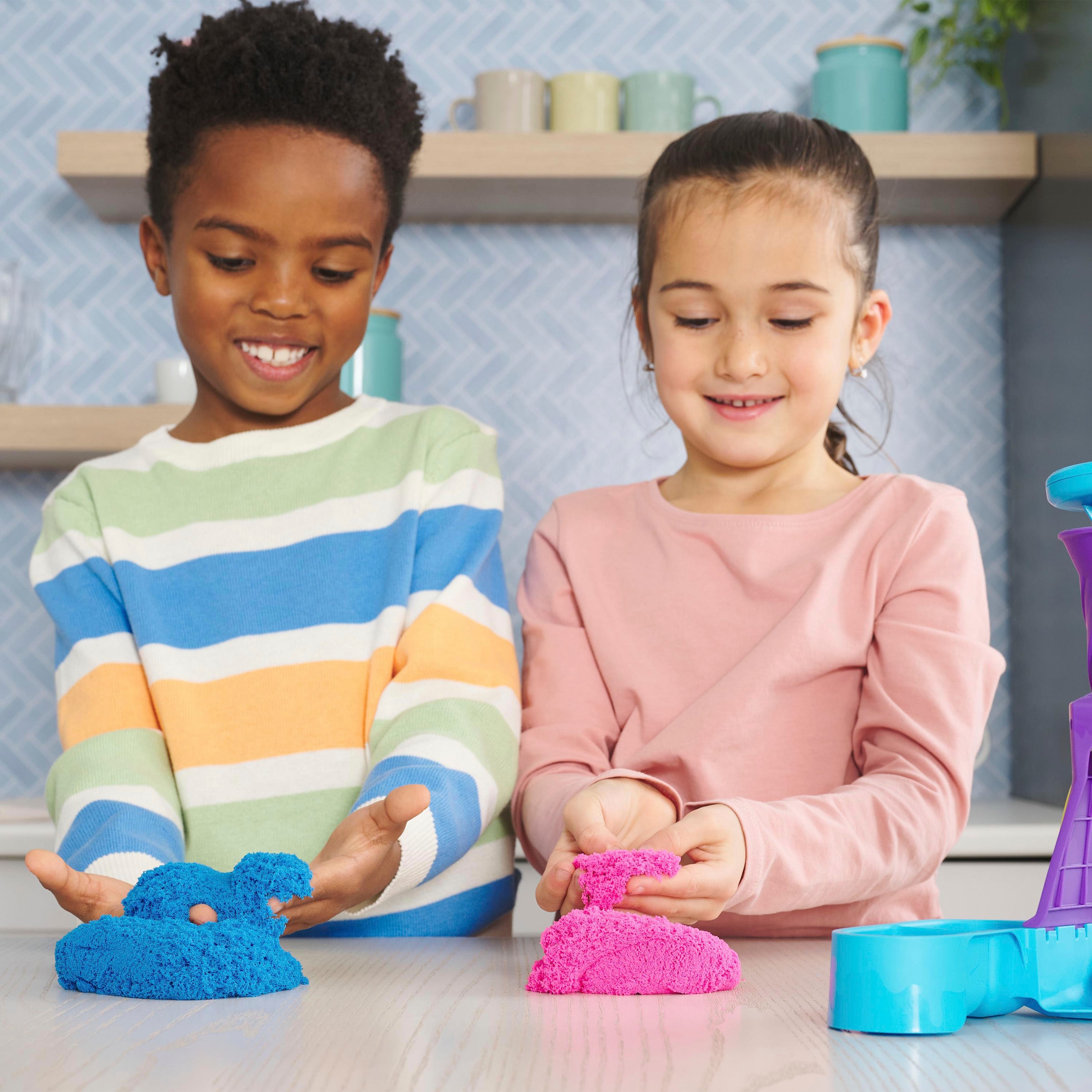 Spin Master Set créatif »Kinetic Sand - Soft Serve Ice Cream Station 397g«