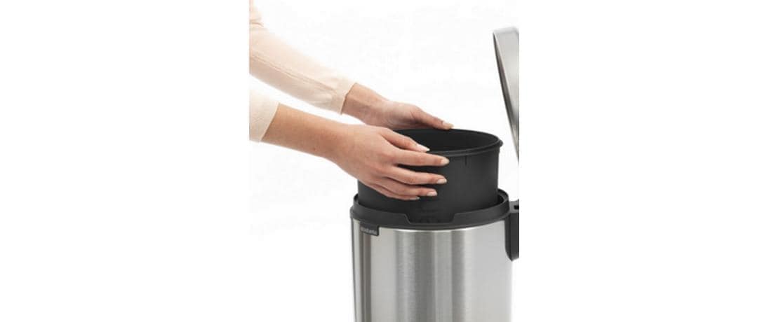 Brabantia Mülleimer »NewIcon Treteimer, 12L« sanft schliessender Deckel, mit leichter Pedalbedienung