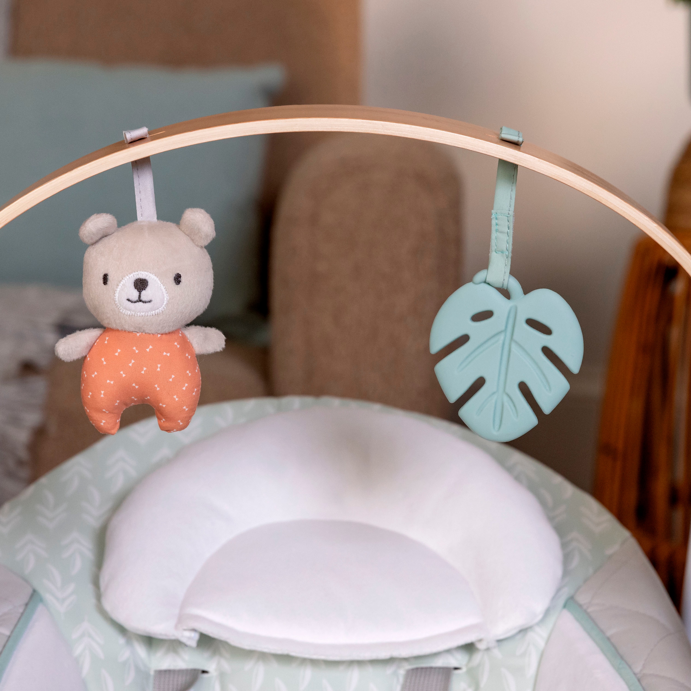 ingenuity Transat pour bébé »Cozy Spot Swing 'n Go Portable Swing« bis 9 kilos mit Sound-Effekt