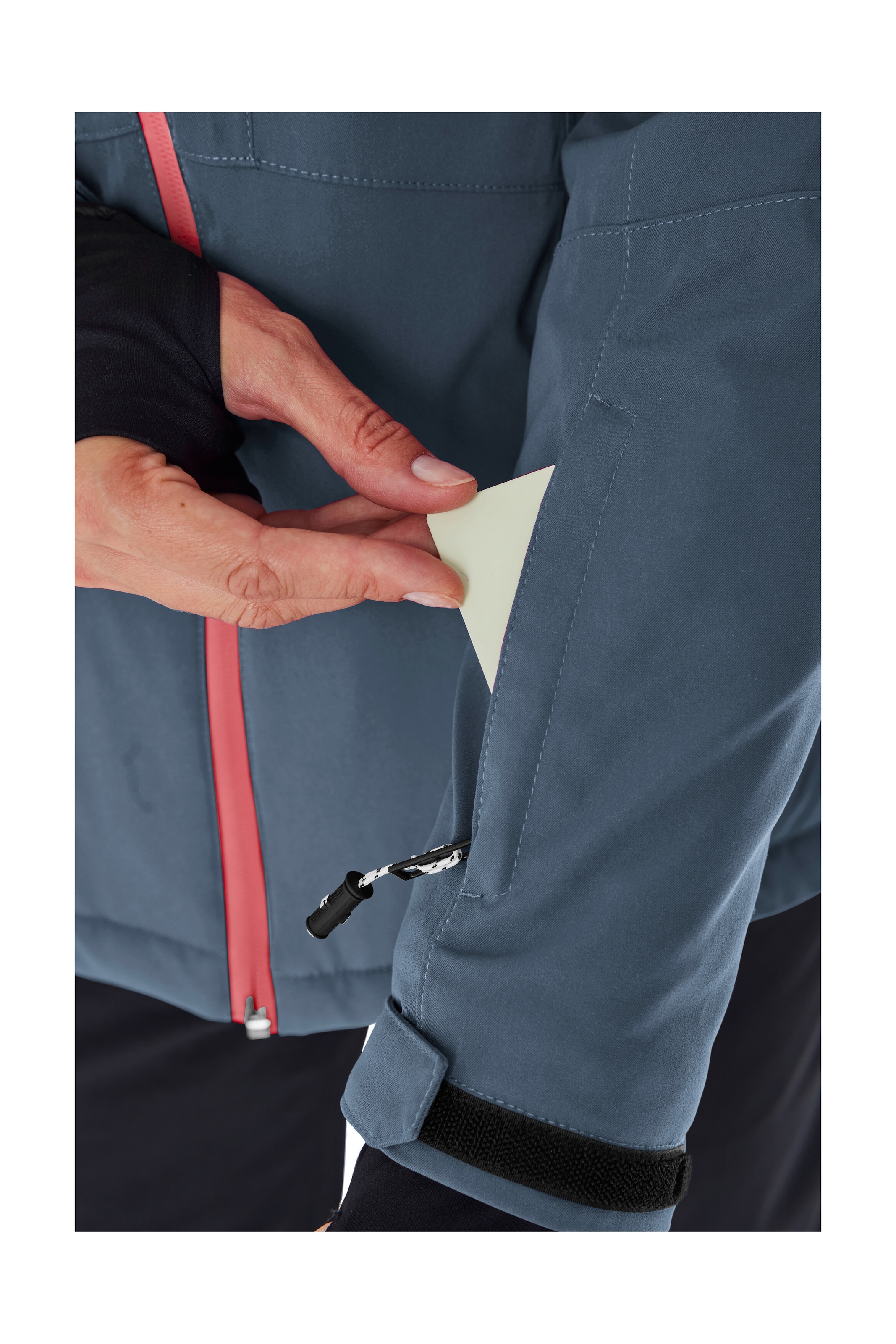 Killtec Skijacke »KSW 276 WMN SKI JCKT« Wasserdichte Damenjacke mit Schneefang, Atmungsaktivität und Taschen