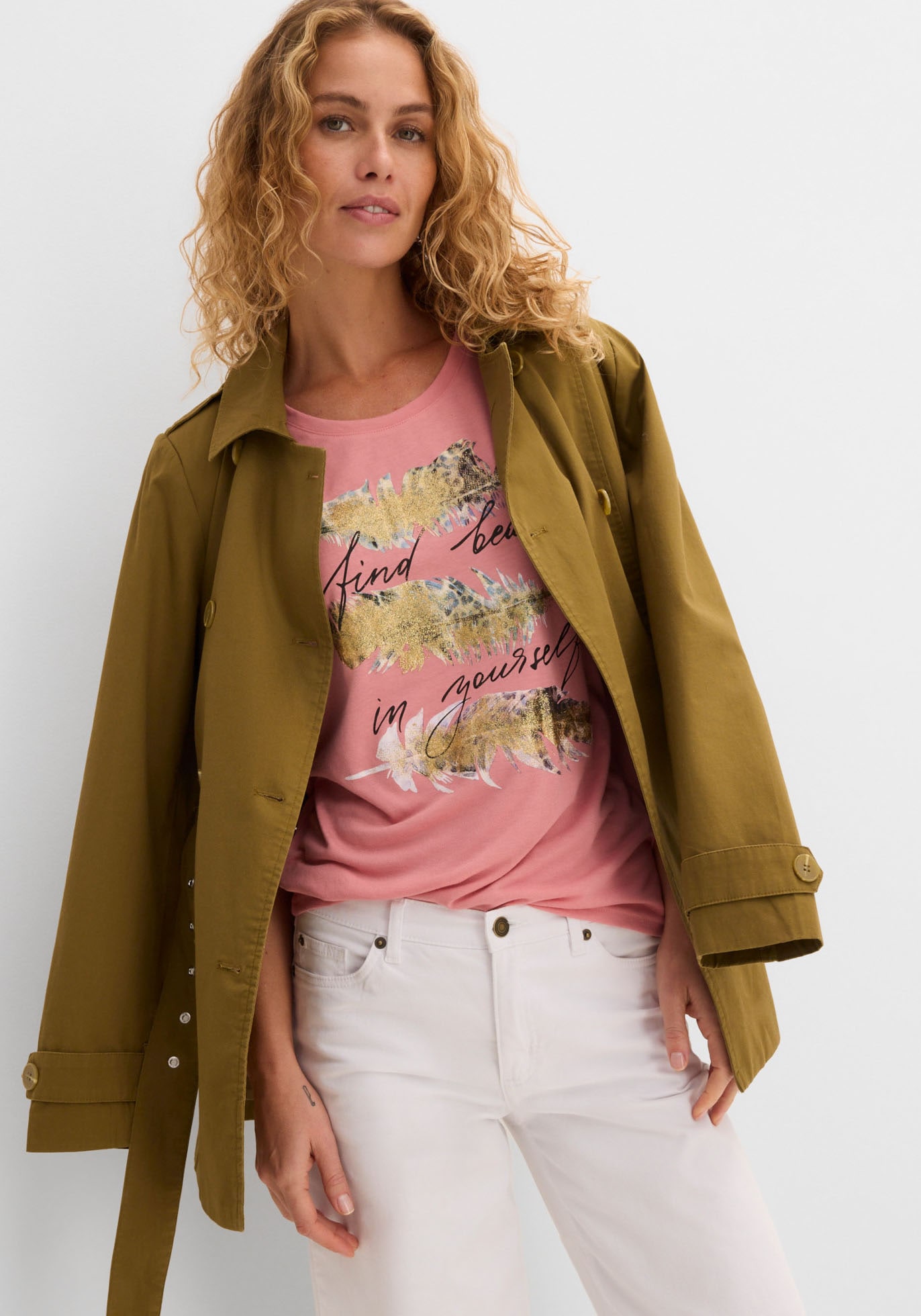 bonprix T-Shirt »T-Shirt mit Glitzerdruck« schmale Passform, Kurzarm, mit Glitzerdruck