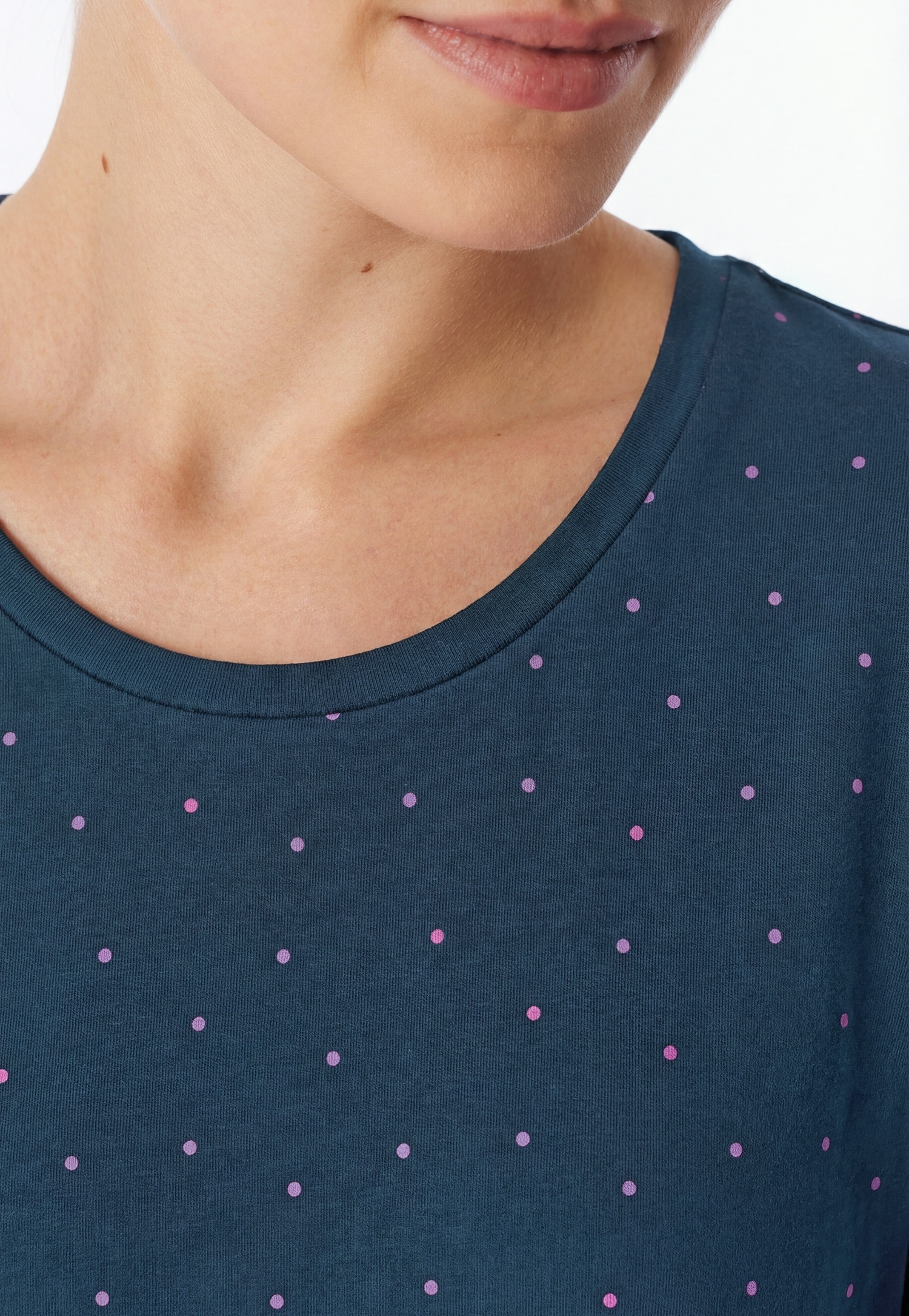 Schiesser Chemise de nuit »Casual Essentials« Poches dans les coutures latérales à manches longues, poches latérales, coton, col rond