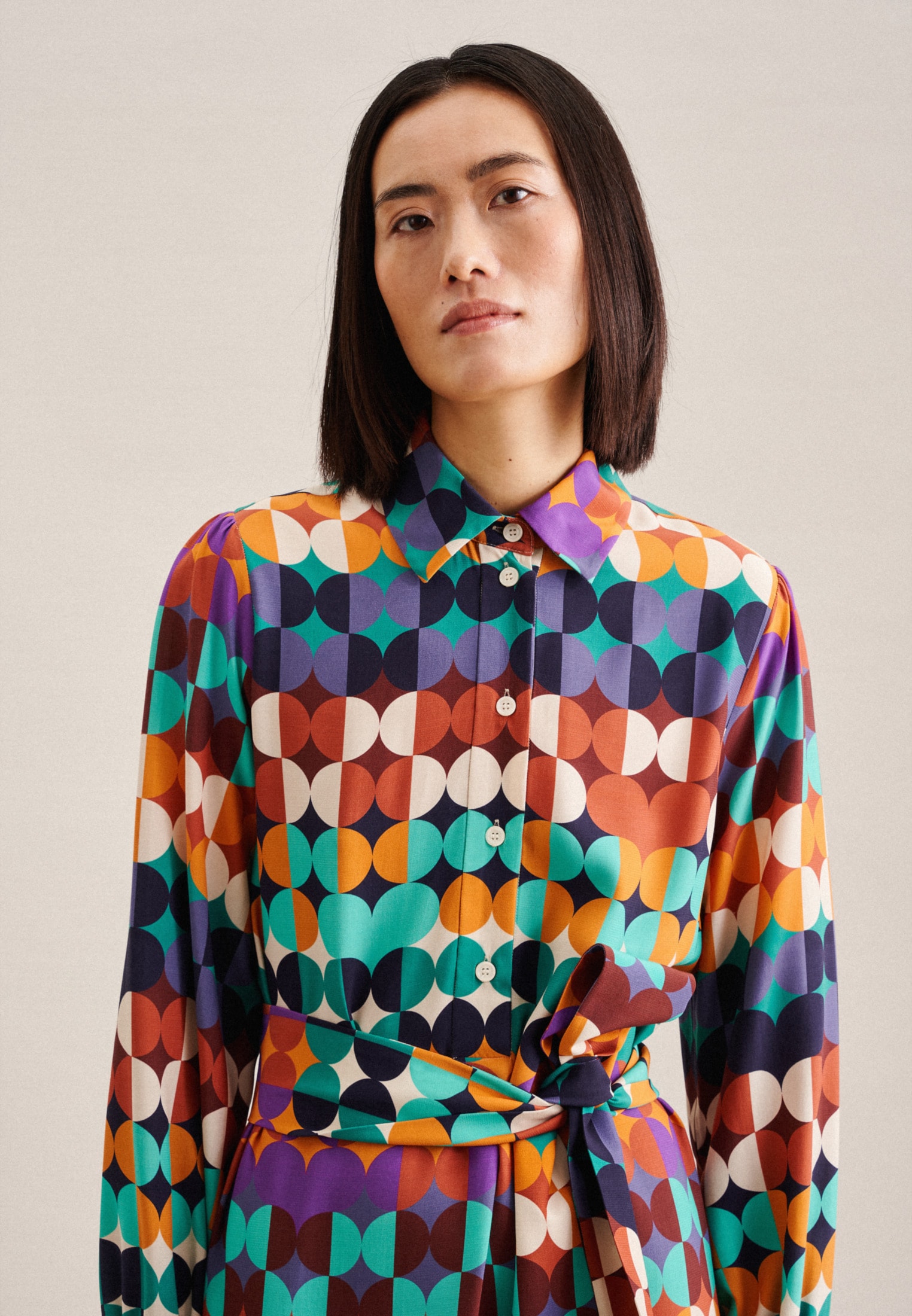 seidensticker Sommerkleid »Schwarze Rose« Langarm Kragen Geometrische Muster