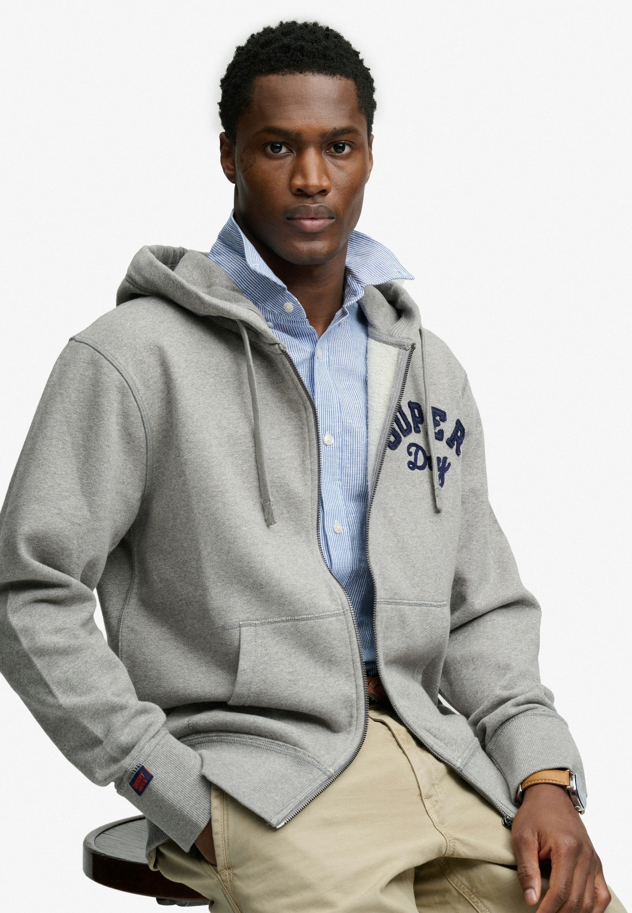 Superdry Sweat à capuche »VINTAGE ATHLETIC ZIPHOOD« en coton et molleton gratté, coupe ample, avec fermeture éclair