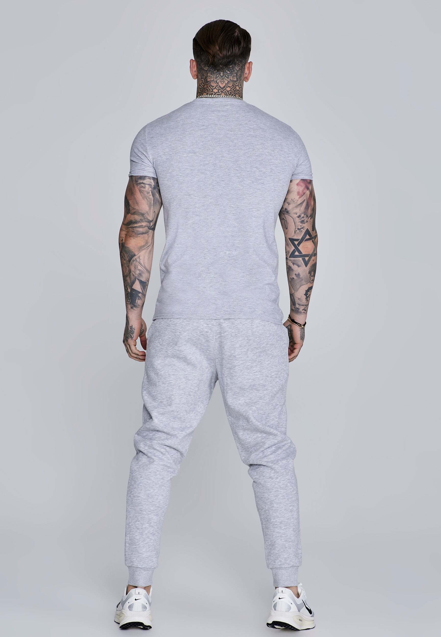 Siksilk Sweatpants »Siksilk Jogginghose Essentials Joggers«
