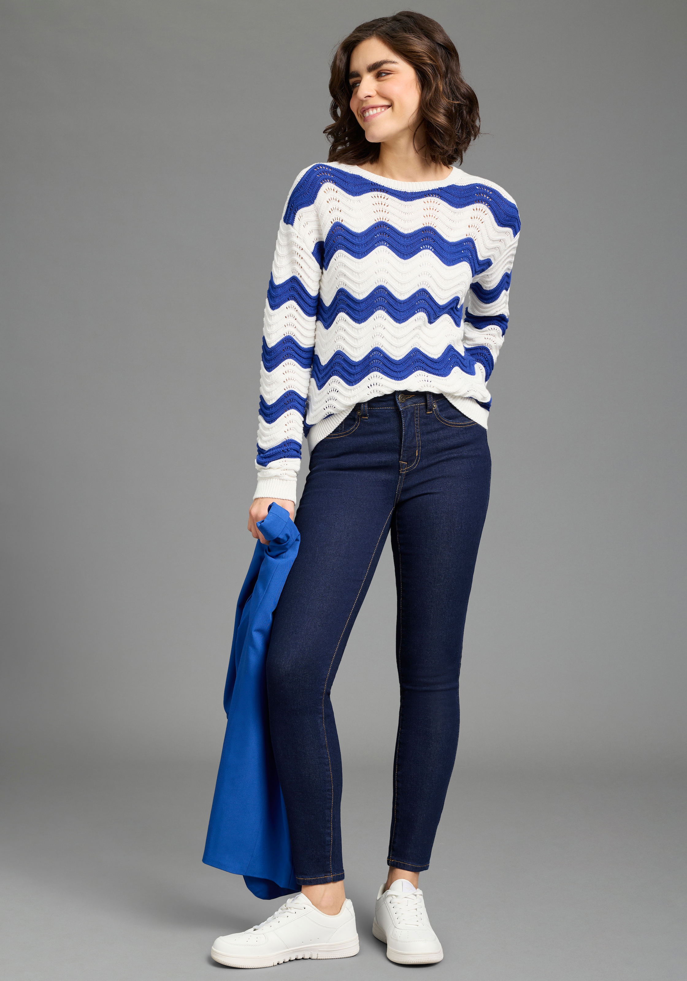 KangaROOS Pull ajouré aus Baumwolle, mit Rundhalsausschnitt, figurumspielende Passform