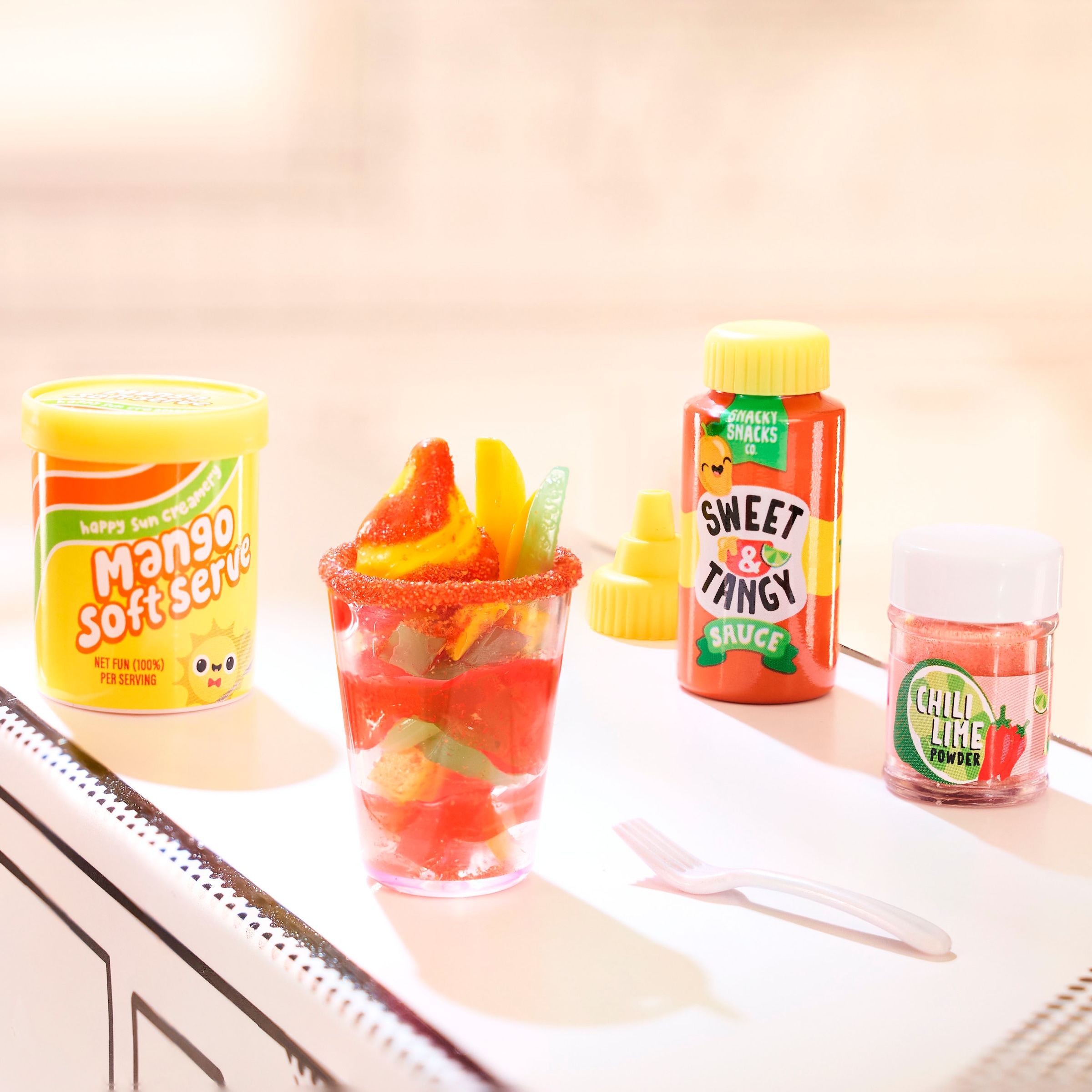 MGA ENTERTAINMENT Set créatif »MGA's Miniverse - Make It Mini Foods: Cafe in PDQ Series 4« sortierte Lieferung