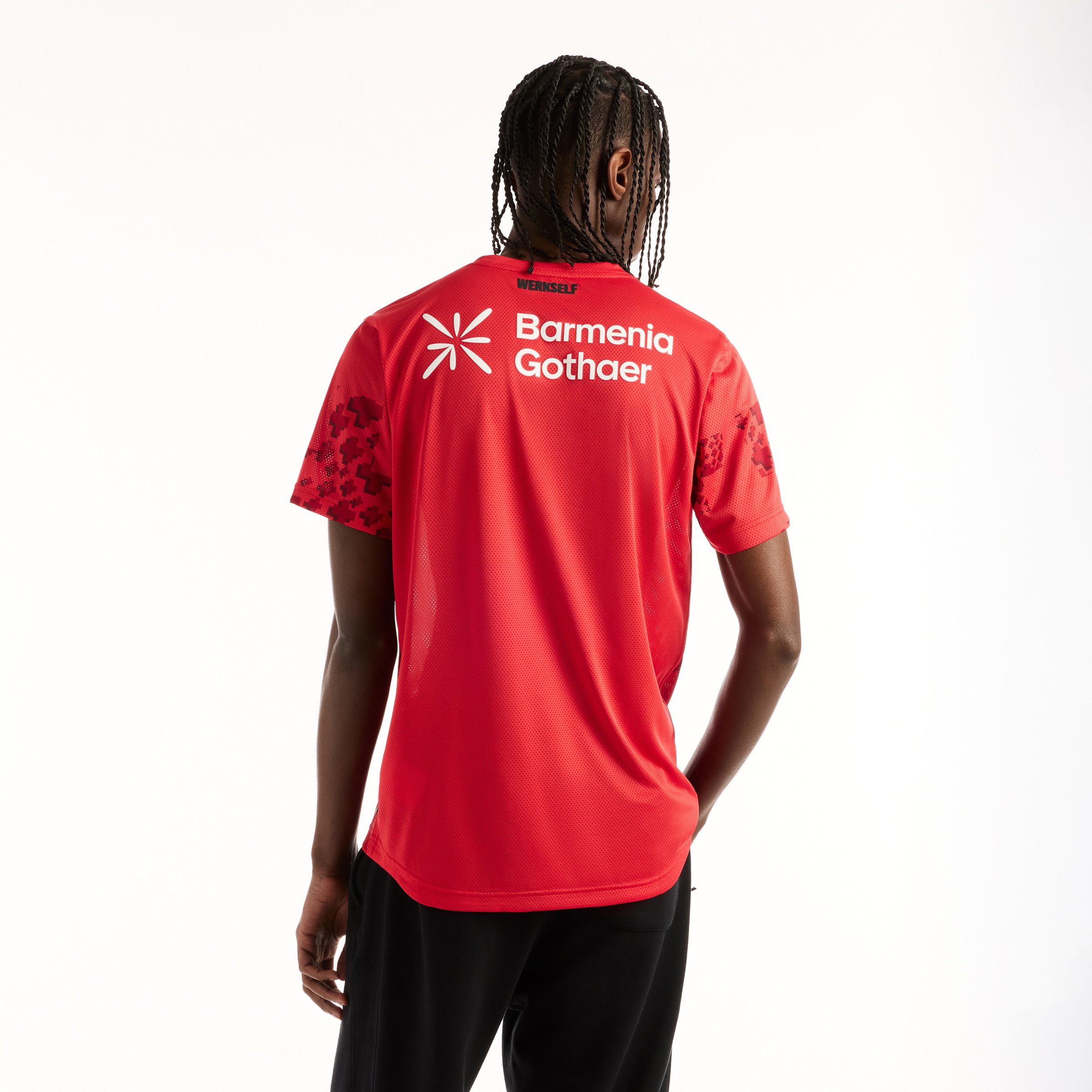 New Balance T-shirt »Bayer 04 26/27 Match Jersey« avec col rond, manches courtes, style sportif