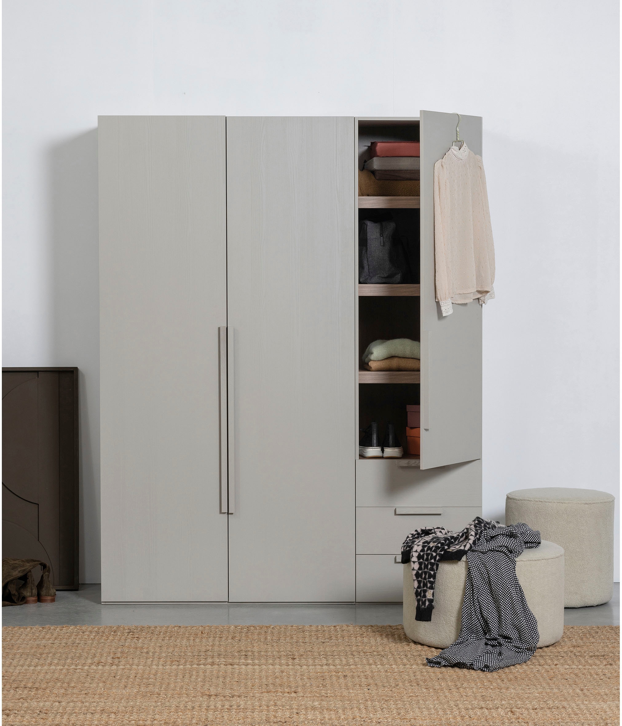 WOOOD »Rens Nussbaumdekor lackiert mit  Rollführung und sichtbare Maserung« H 210 x B 55 x T 58 cm, Wandbefestigung empfohlen, Kombinierbar