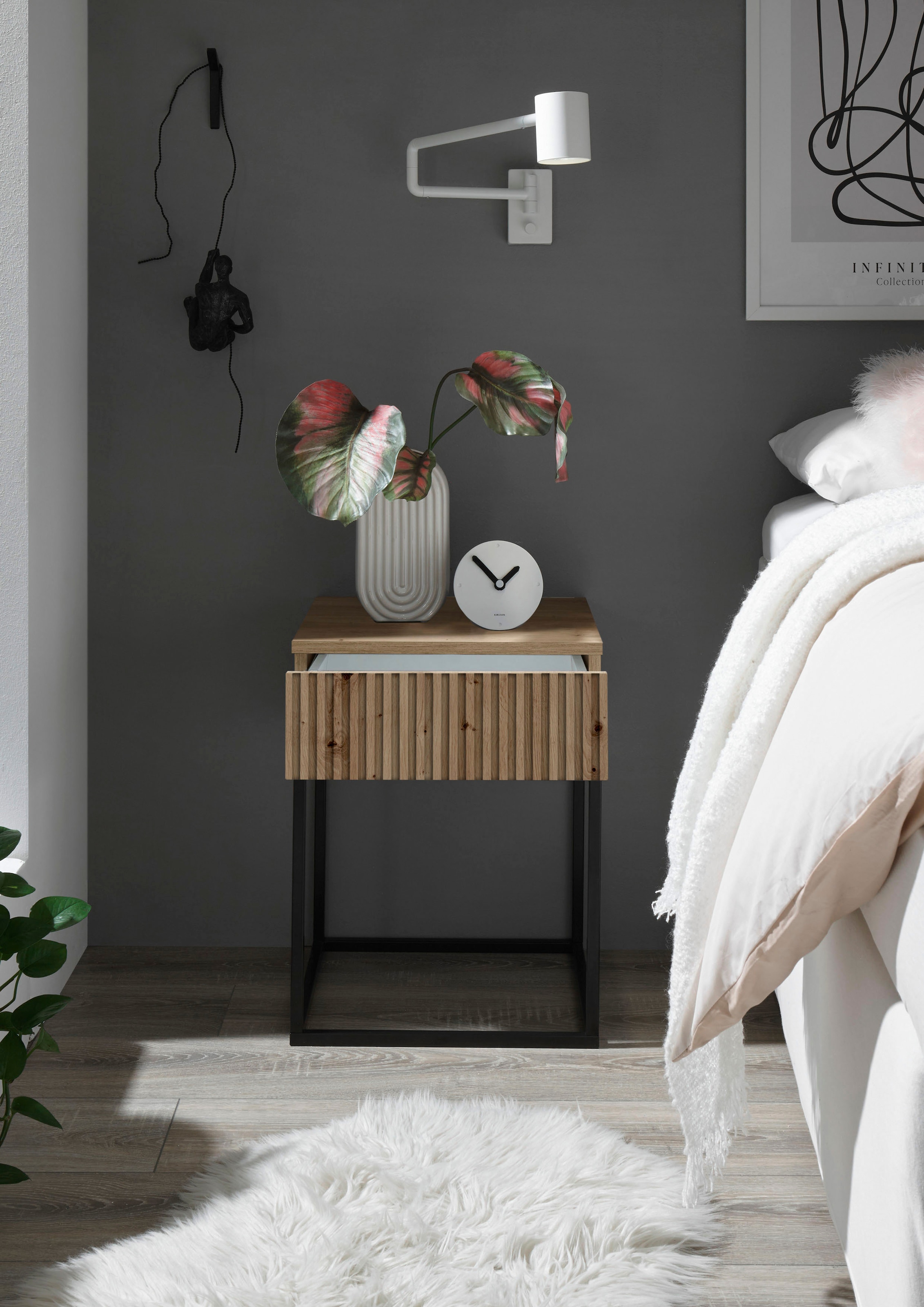 Schlafkontor Table de nuit »Marle Nachtkonsole, Nachtkästchen auf Metall-Fussgestell« Schubkasten in Rillenoptik auf schwarzem Metallgestell