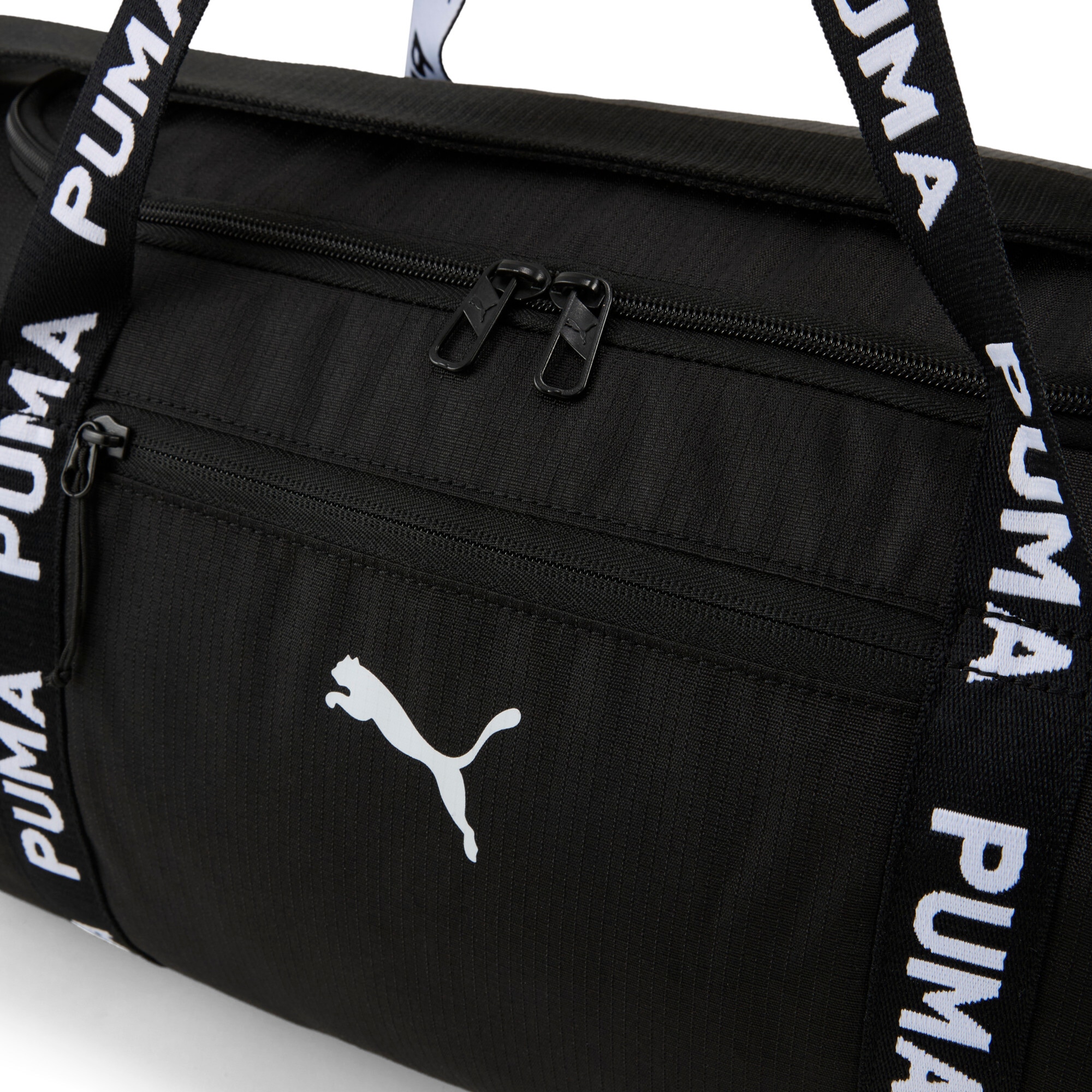 PUMA Sac de sport »AT ESS BARREL BAG« für Fitness und Alltag, mit verstellbarem Schulterriemen