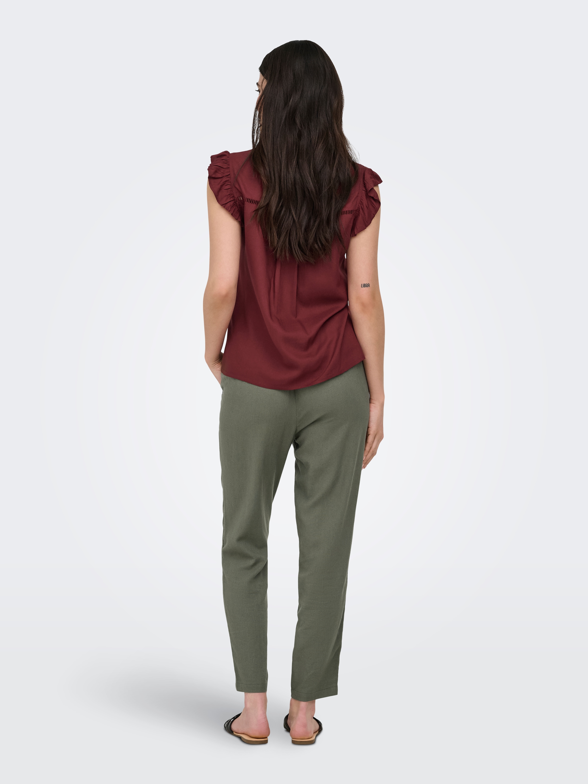 ONLY Blouse à manches courtes »ONLROSELLA LIFE CAPSLEEVE SHIRT WVN NOOS« viscose, coupe regular