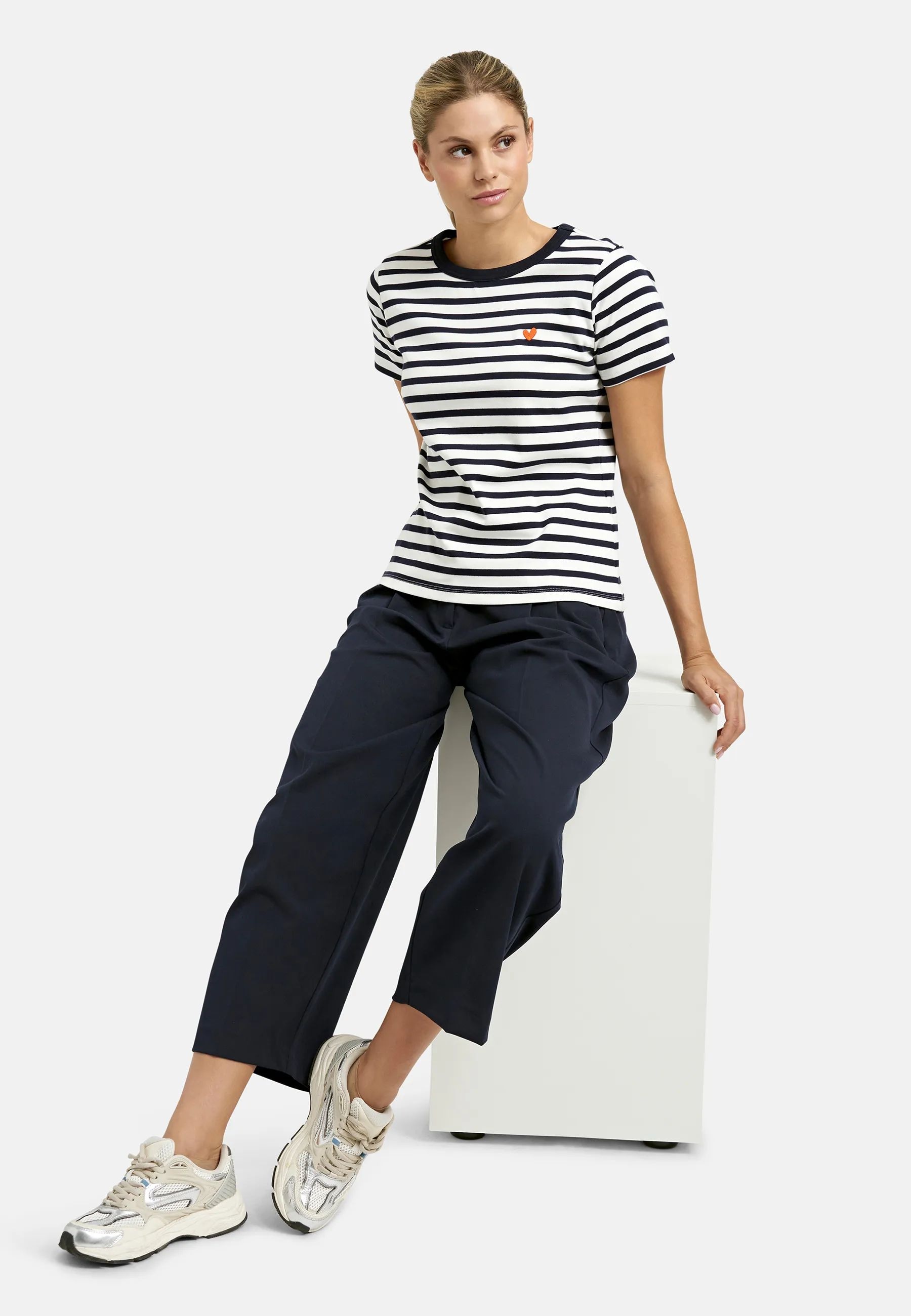 Smith & Soul T-Shirt im Streifendesign, Stickerei vorn