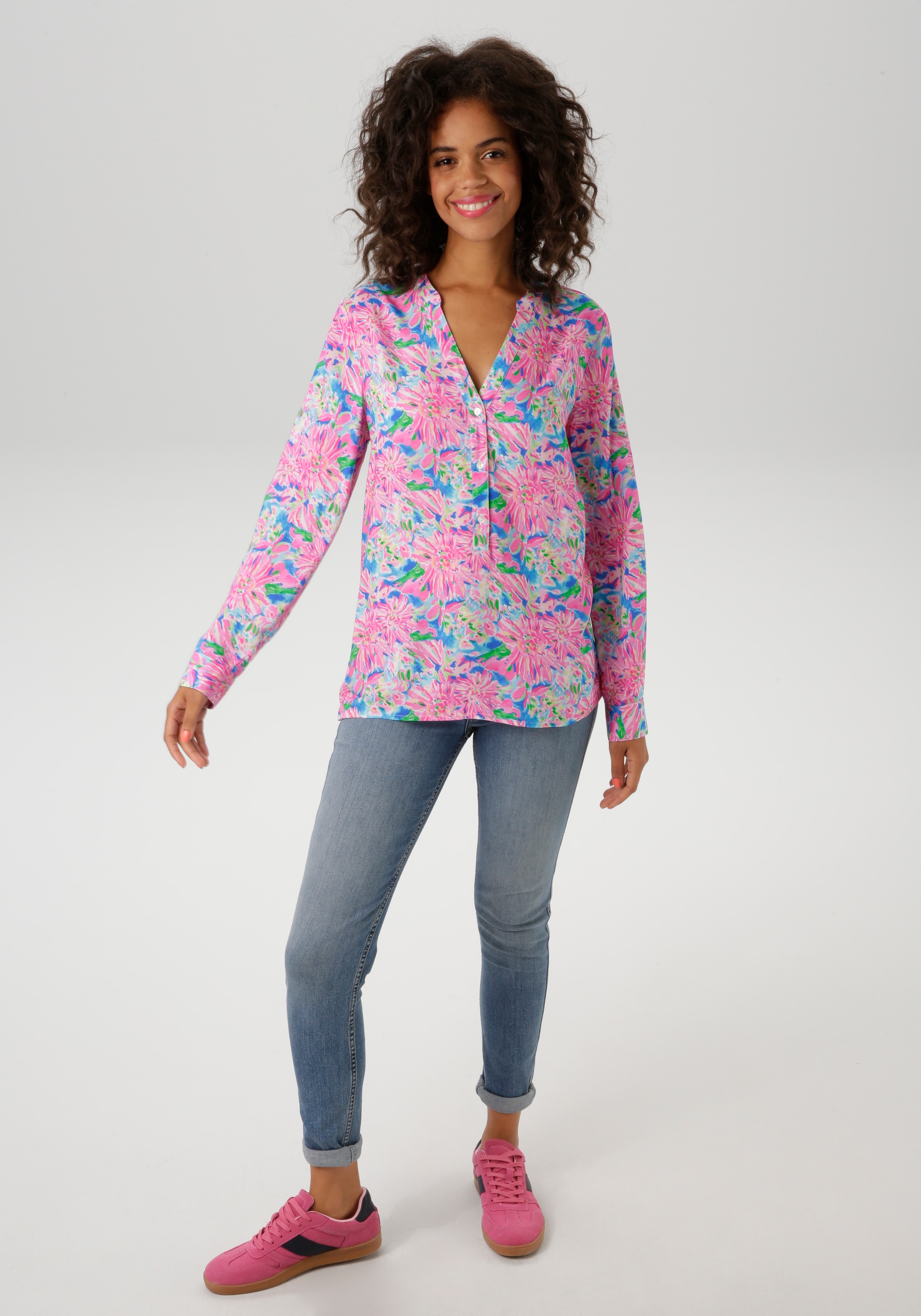 Aniston CASUAL Schlupfbluse mit farbenfrohem, malerischen Blumendruck