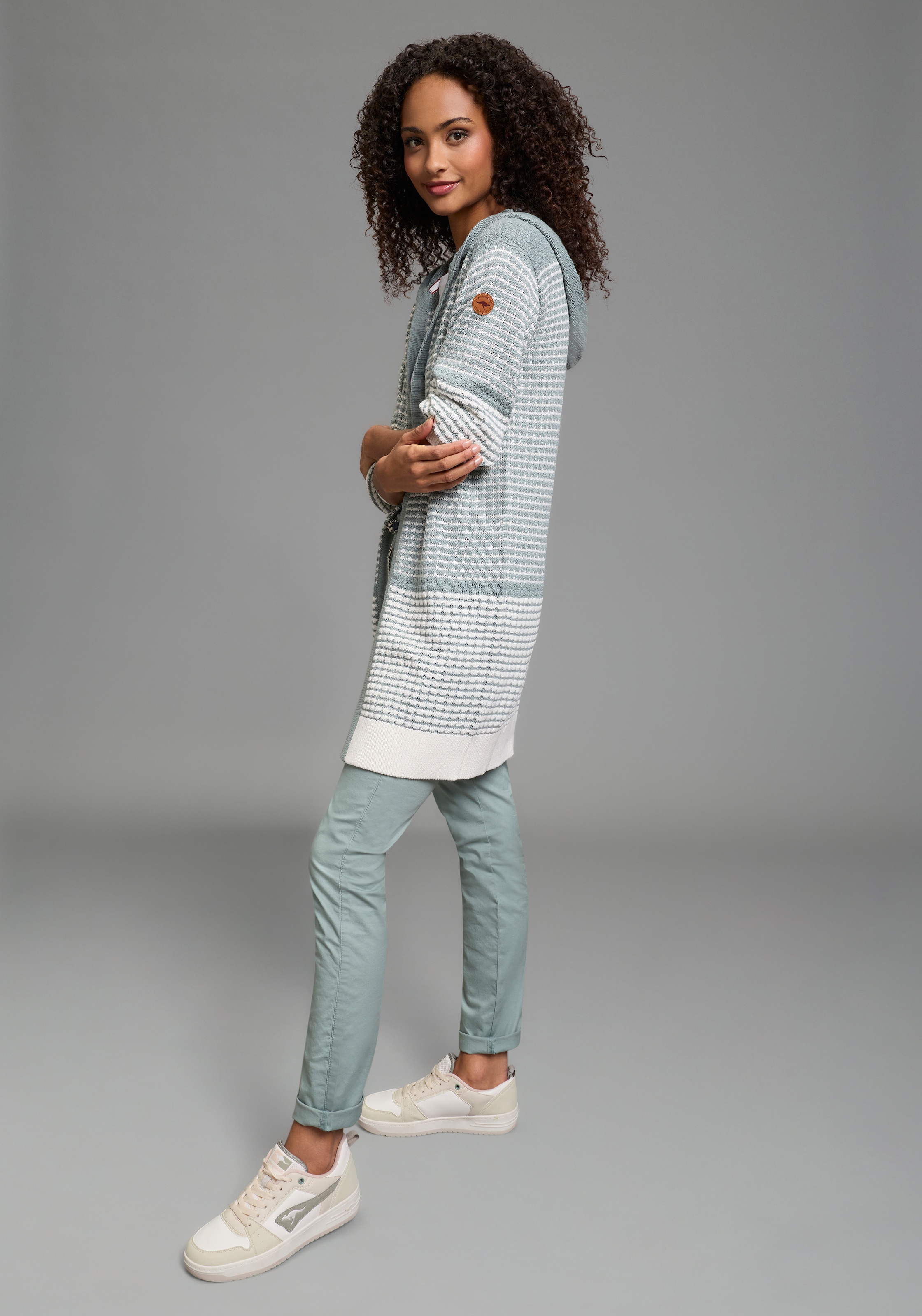 KangaROOS Cardigan à capuche avec design à motifs, forme longue, coupe décontractée