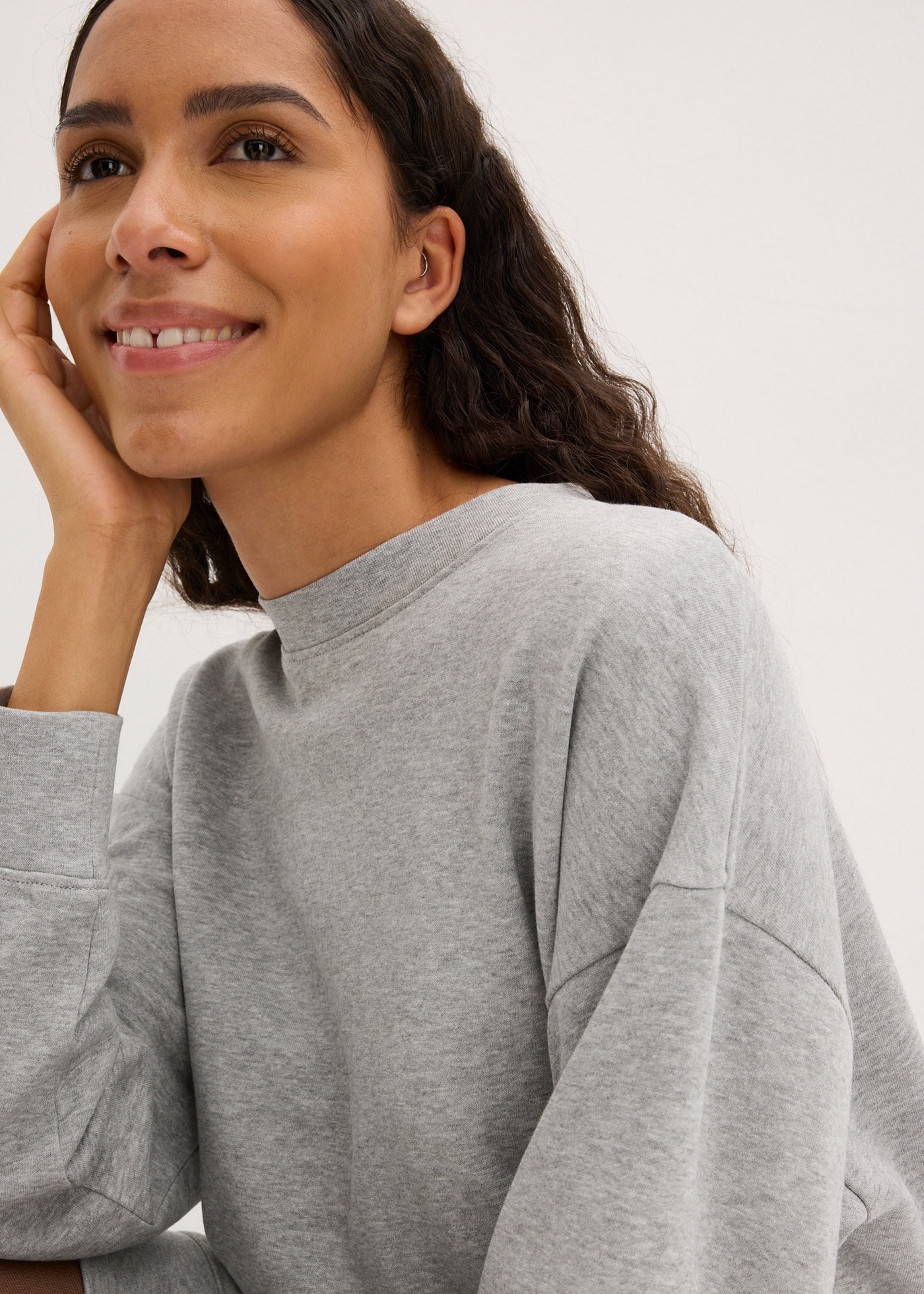 bonprix Robe en sweat »Oversized Sweatkleid« Sans poches für den Alltag, dickeres Material, Oversize-Passform