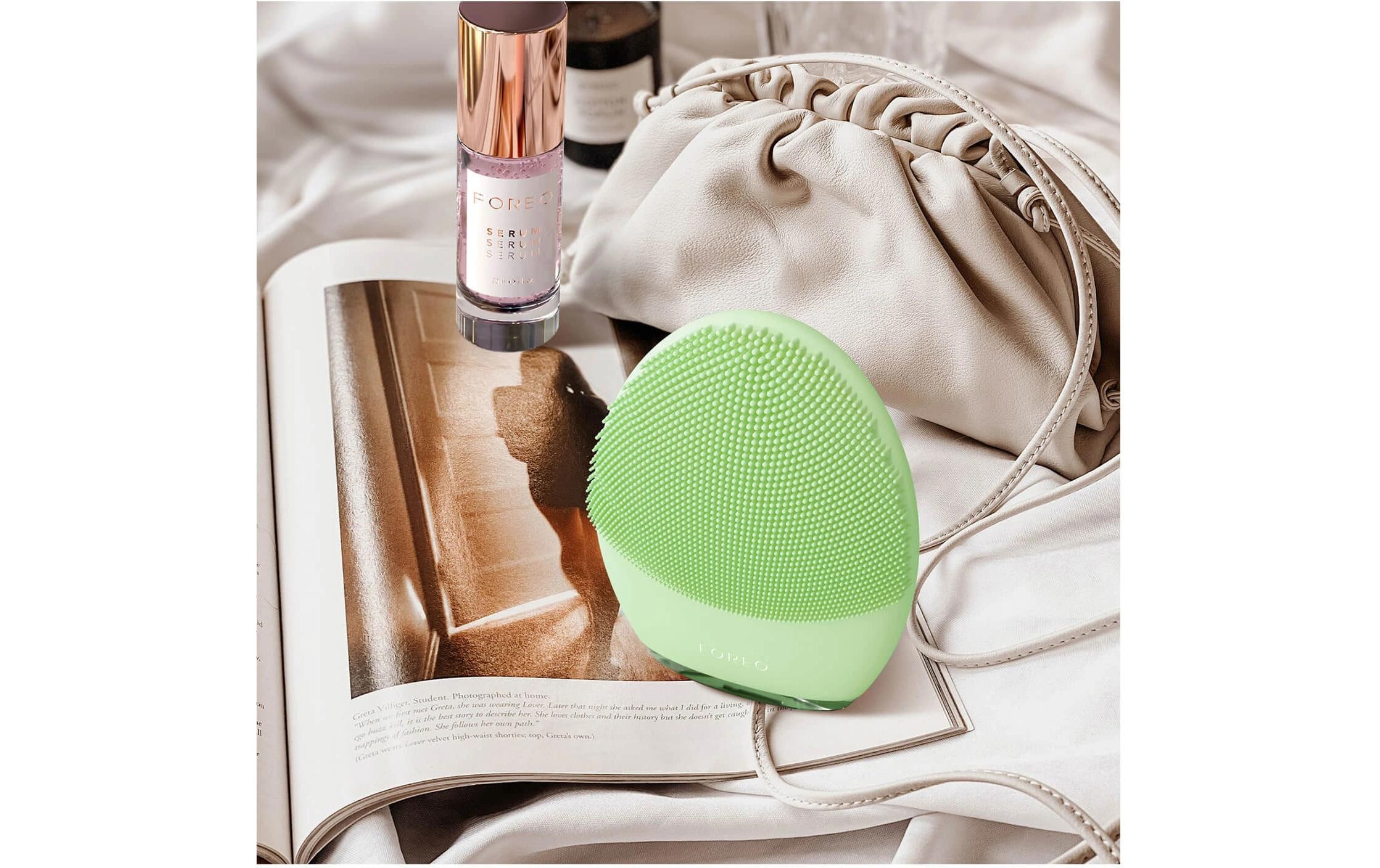 FOREO Brosse électrique pour le nettoyage du visage »LUNA™ 4 combination skin«