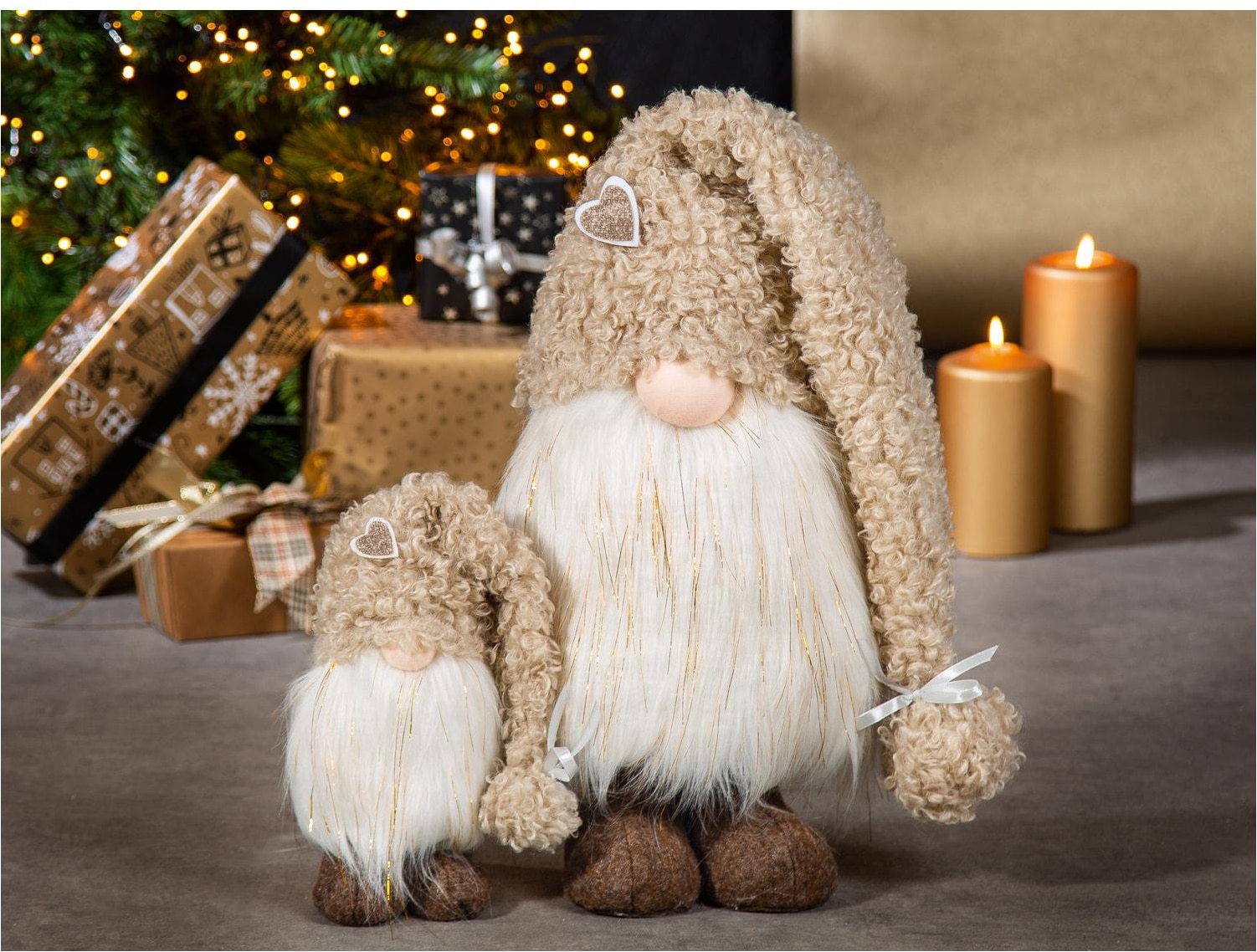 GILDE Skulptur »Figur Wichtel Karlson braun; creme« Figur Wichtel Weihnachtsdekoration Zapfen Bommelmütze Winterdekoration