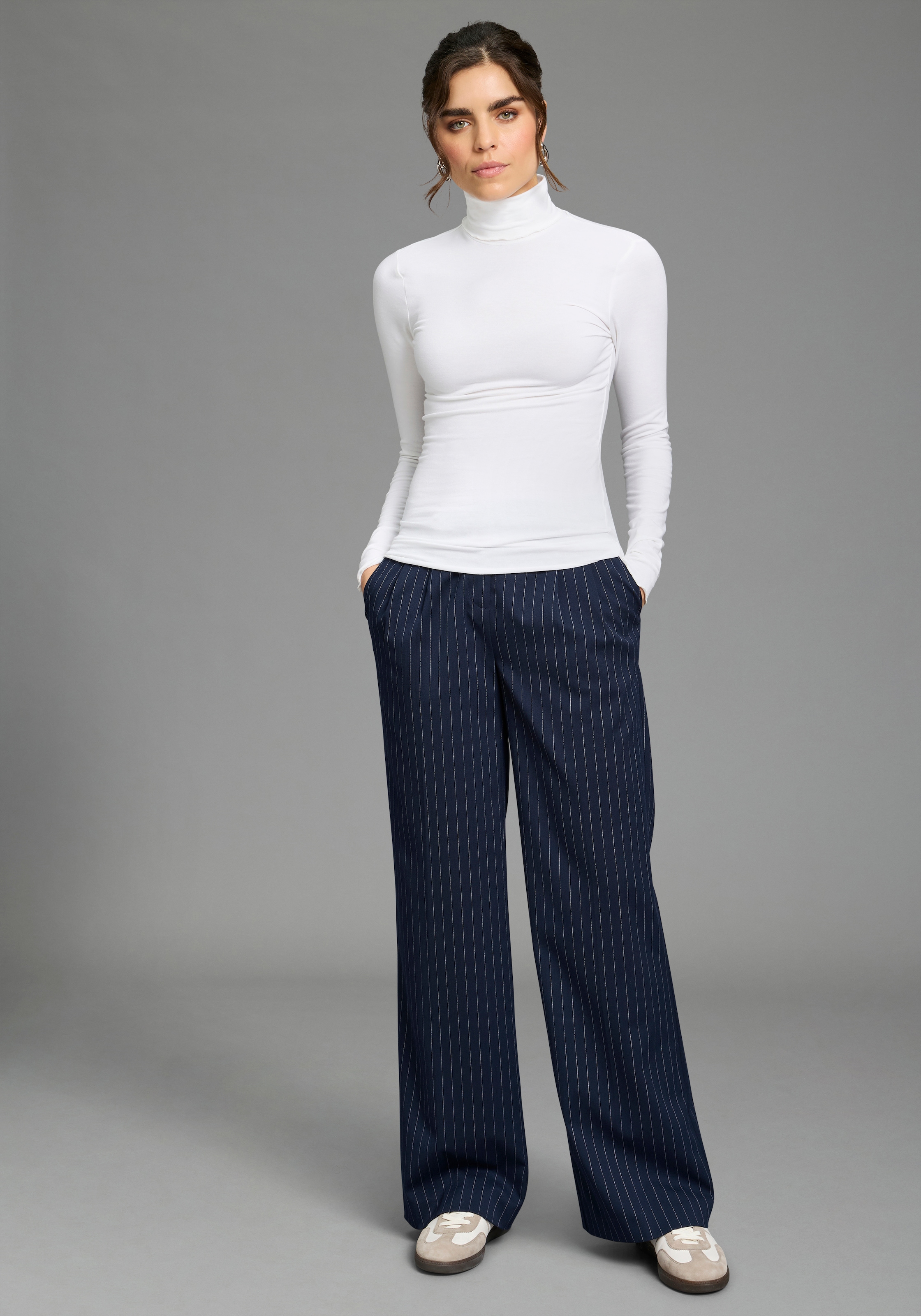 Flashlights T-shirt à manches longues mit Rollkragen, elastischer Jersey, Babylock Saum