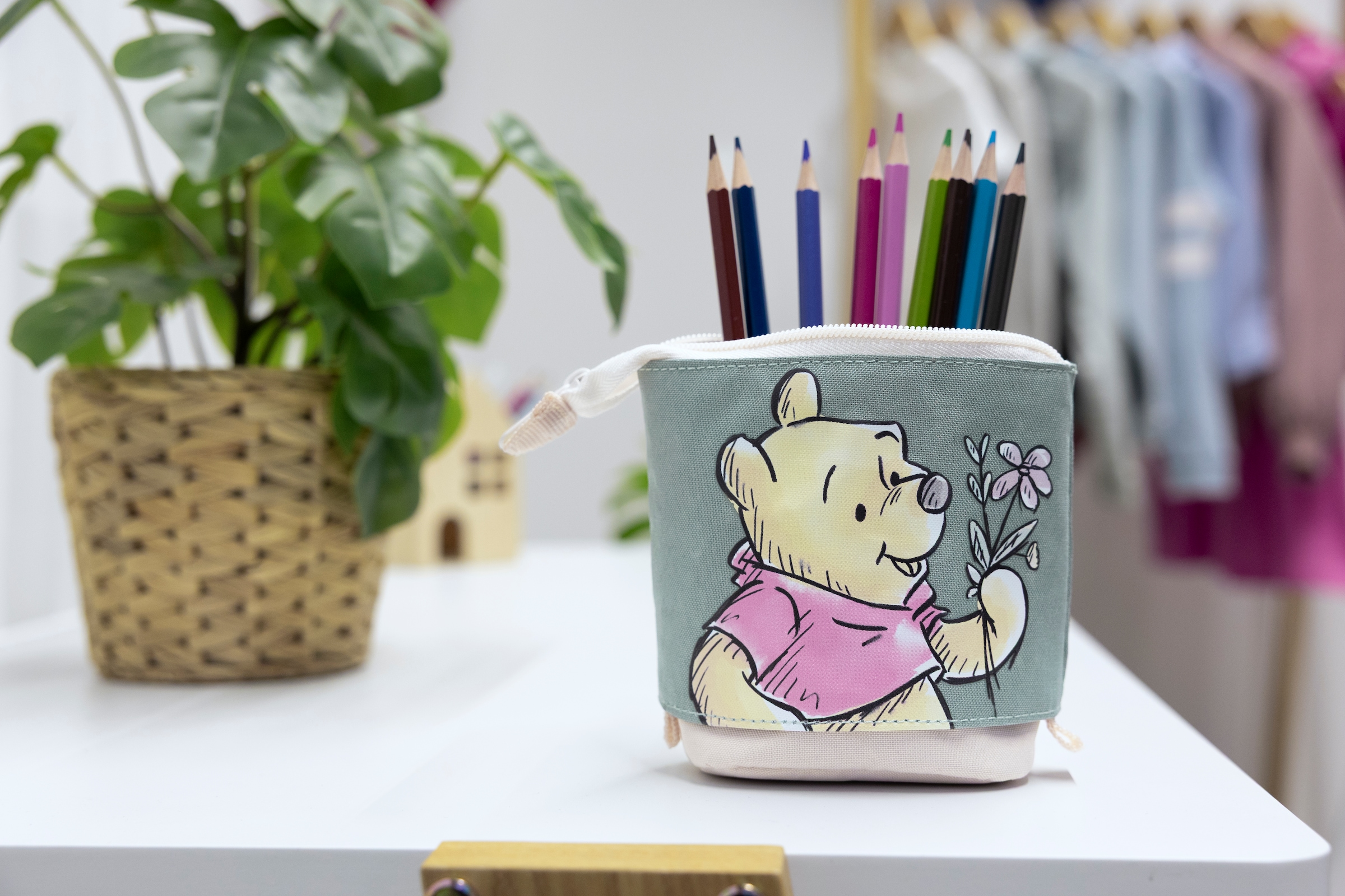 UNDERCOVER Kinderrucksack »Winnie Pooh« inkluisve Notizbuch A5 und Mäppchen