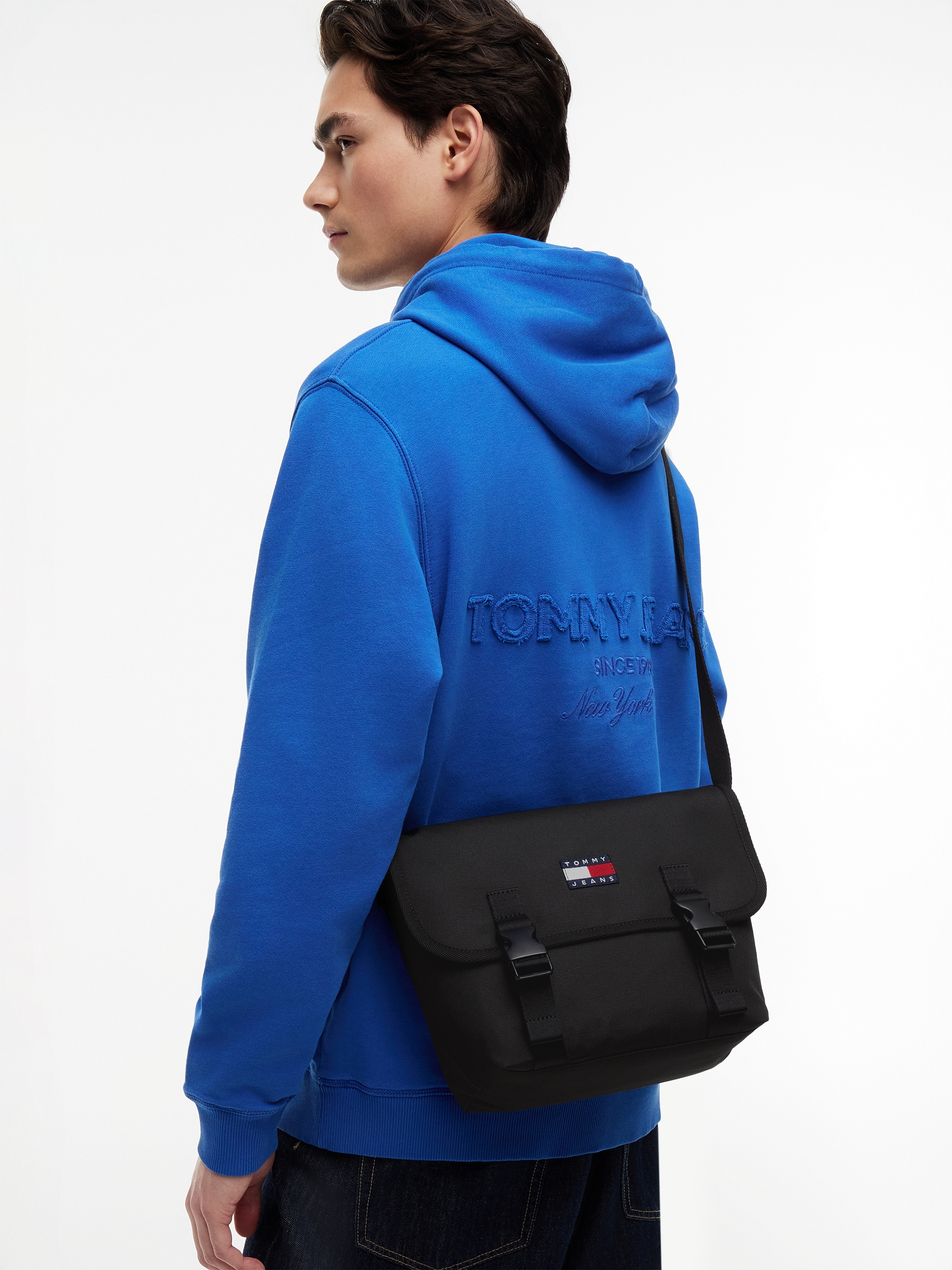 Tommy Jeans Sac de messager »TJM ESS DAILY MESSENGER« Damen Schultertasche, Geschäftstasche mit Logo-Aufnäher