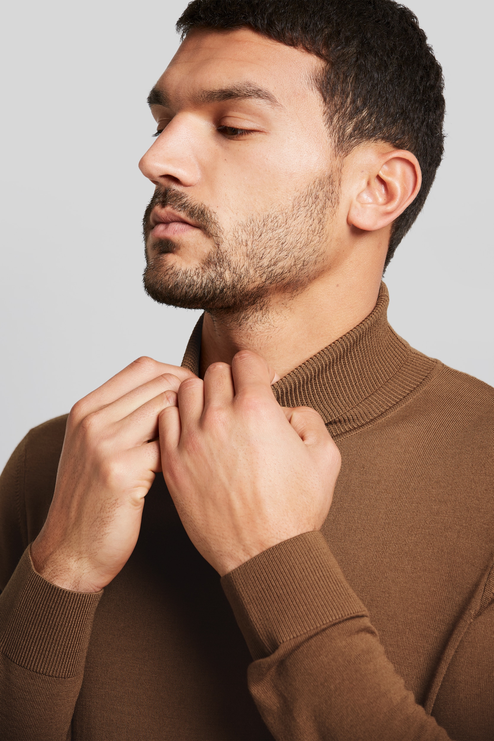 bugatti Rollkragenpullover aus 100 % Merinowolle