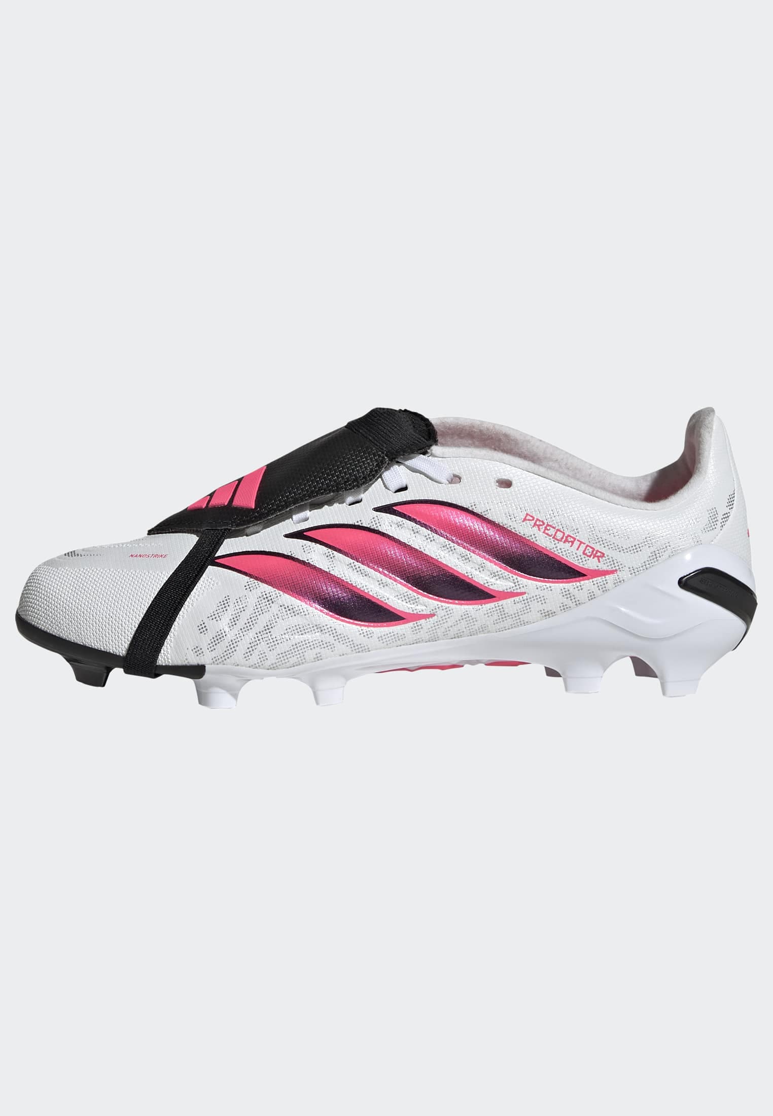 adidas Performance Chaussure de football »PREDATOR LEAGUE KIDS , FESTE BÖDEN, UMSCHLAGBARE ZUNGE«  pour gazon et surfaces dures, jeunes & enfants, porté lors de la Coupe du Monde