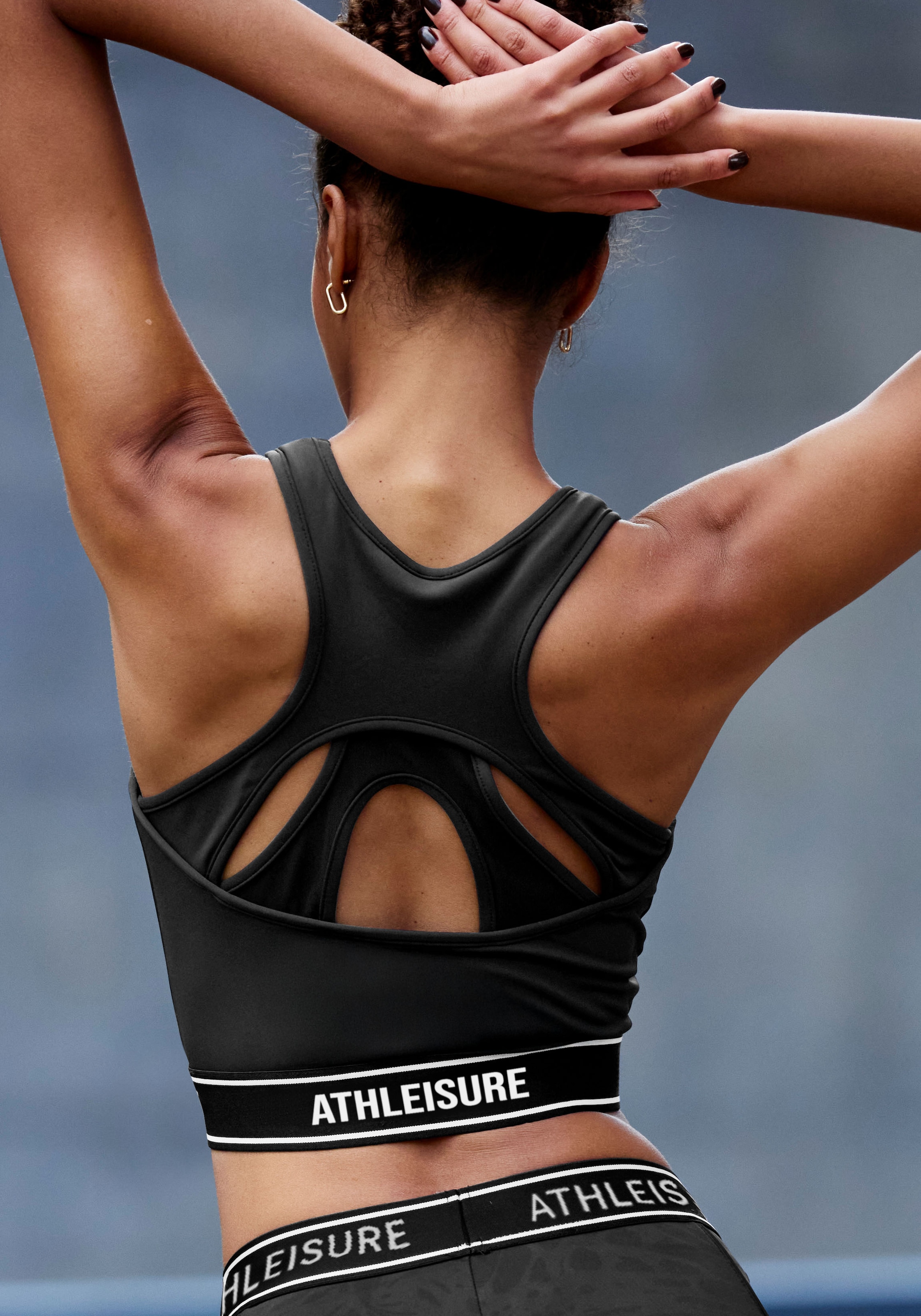 LASCANA ACTIVE Crop-Top avec dos tendance et insert en mesh