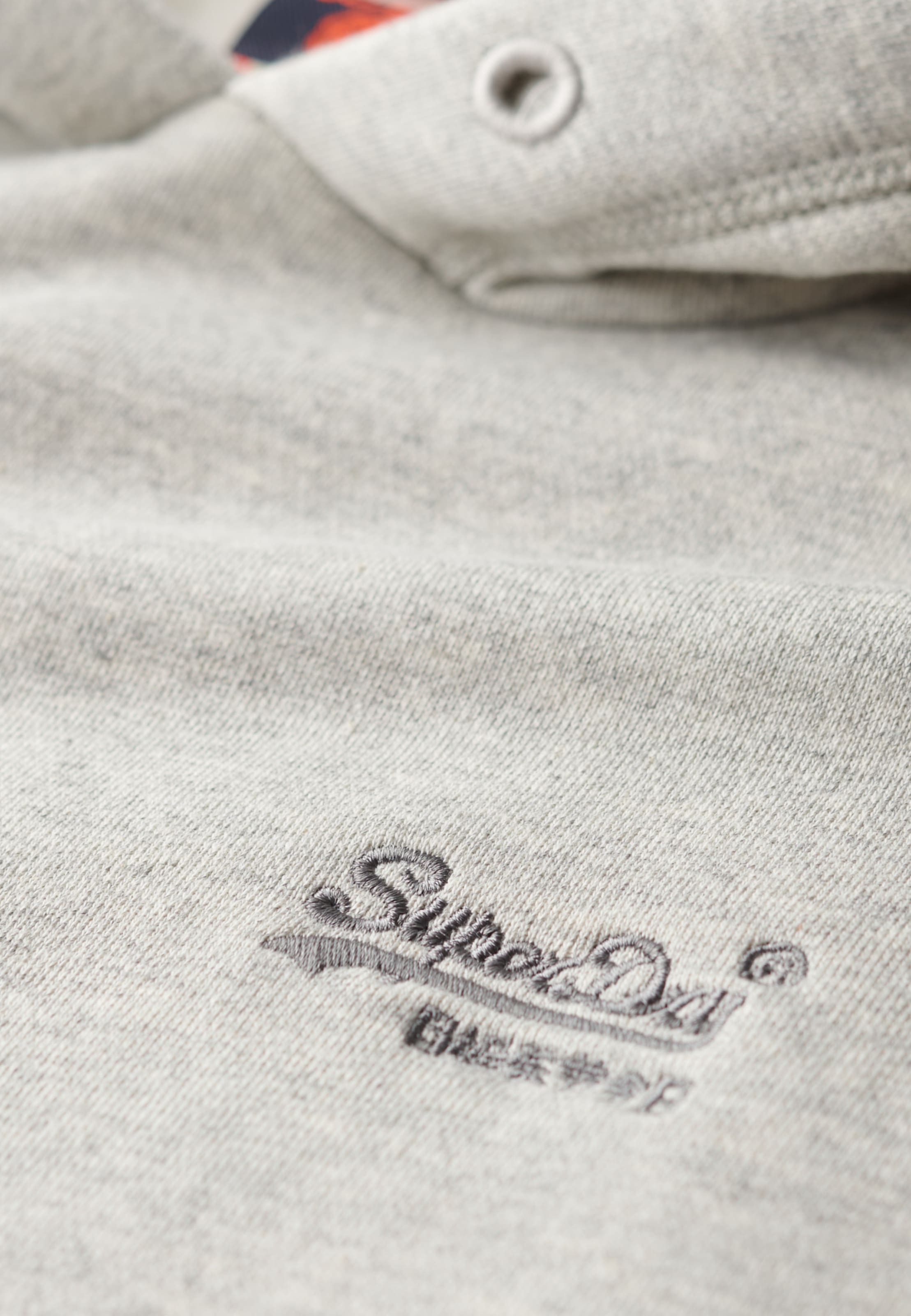 Superdry Kapuzensweatshirt »ESSENTIAL LOGO HOODIE HB«
