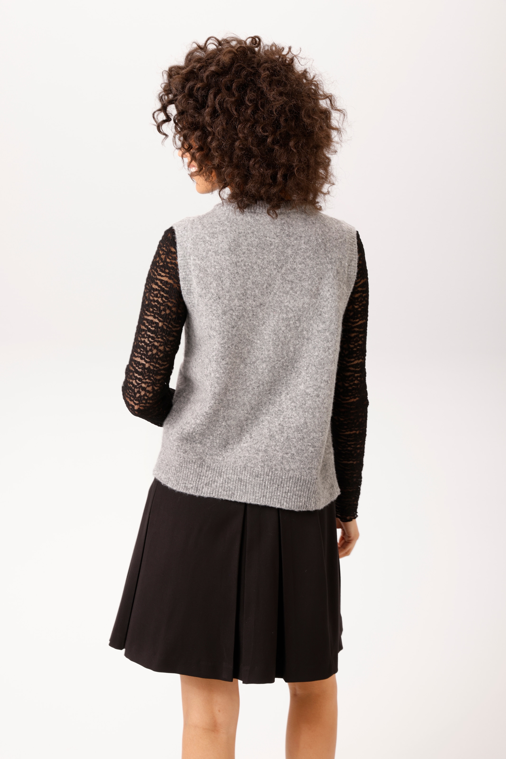 Aniston CASUAL Strickweste mit dekorativen Knöpfen zu schliessen - NEUE KOLLEKTION