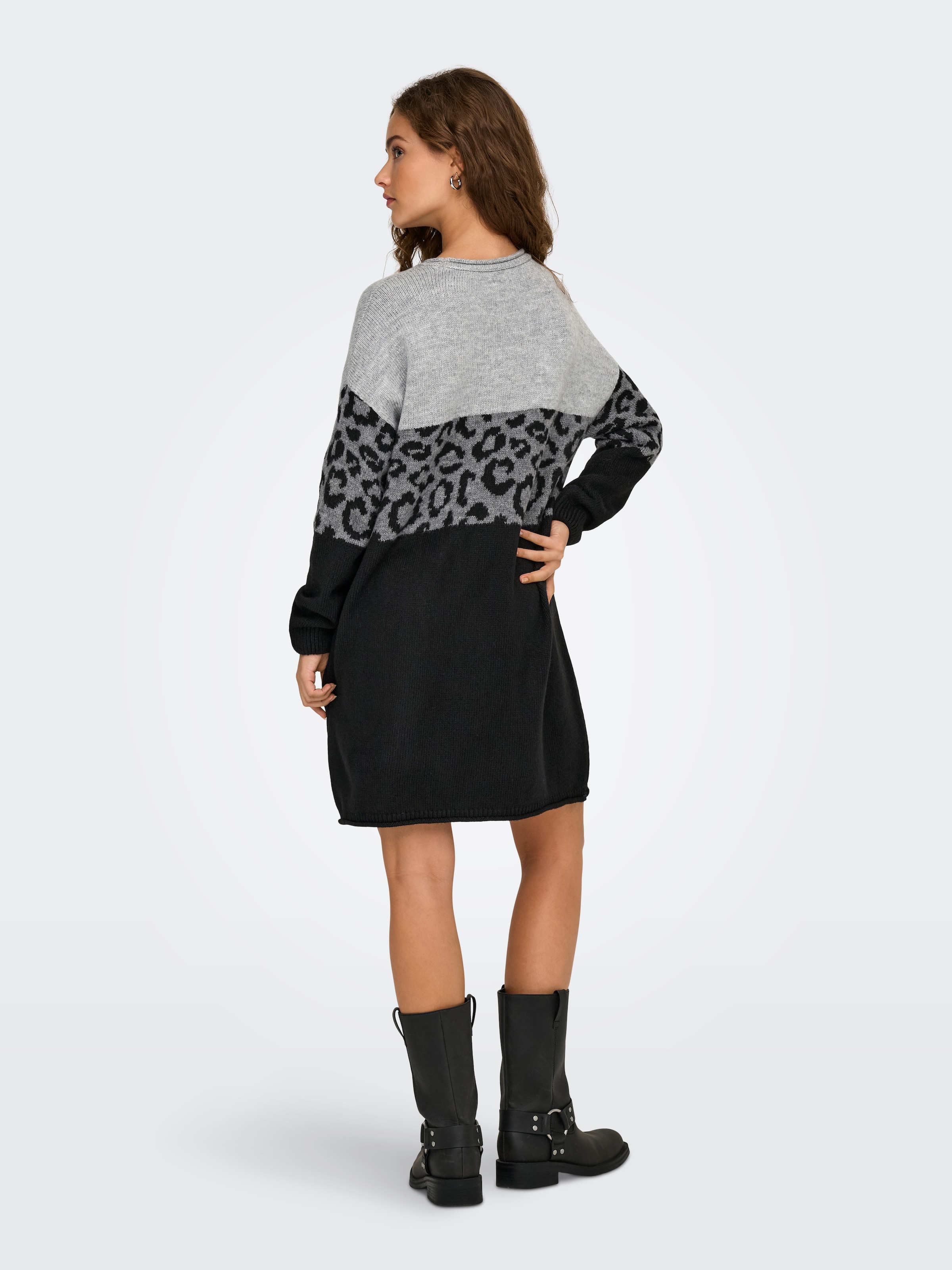 ONLY Robe en tricot »ONLJADE PATTERN LS O-NECK DRESS RP KNT« fibre synthétique, coupe régulière