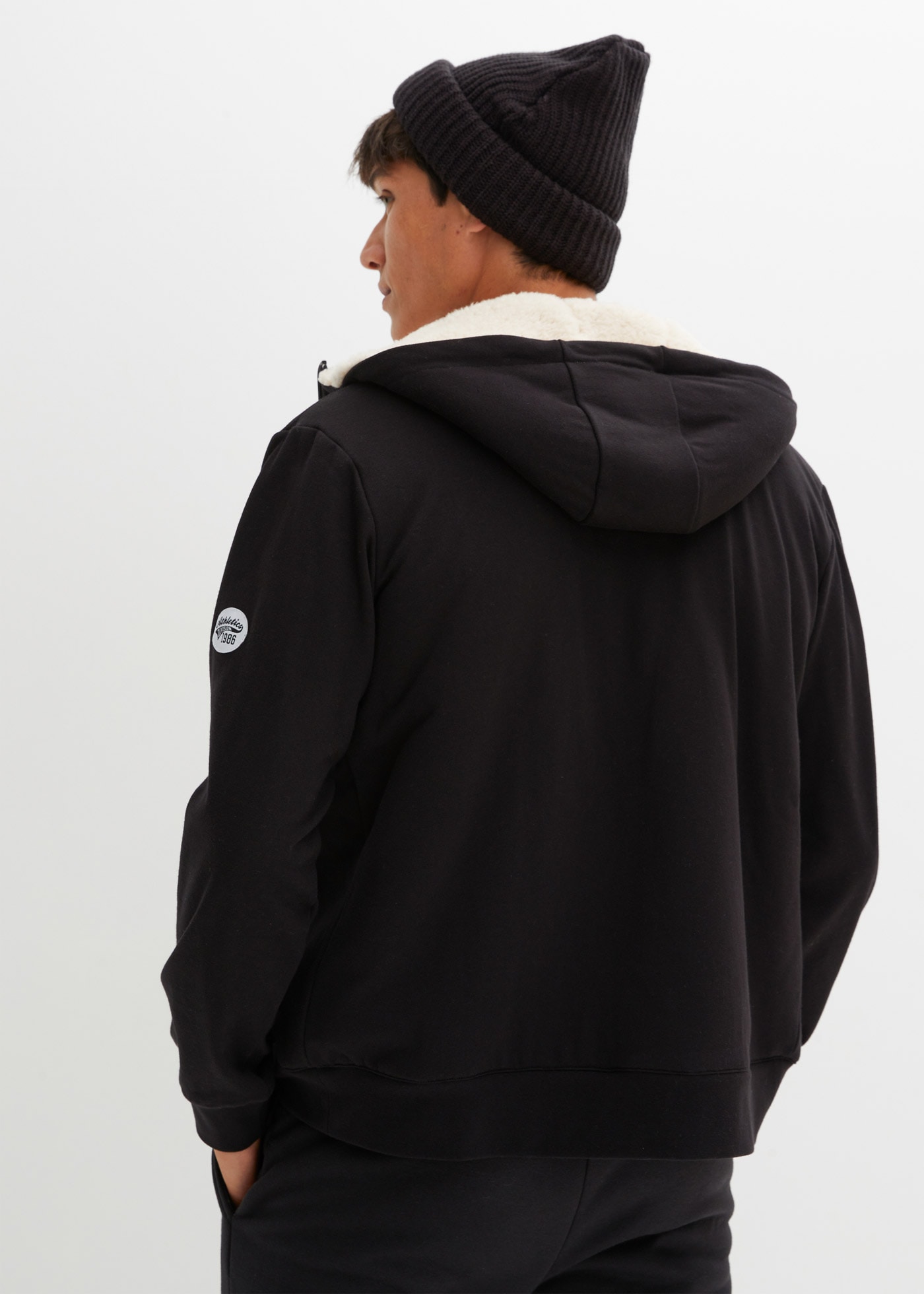bonprix Sweat à capuche »Thermo-Sweatjacke mit Kuschel-Fleece-Futter« mit Kapuze, mit Kuschel-Fleece-Futter, aus Baumwolle und Polyester