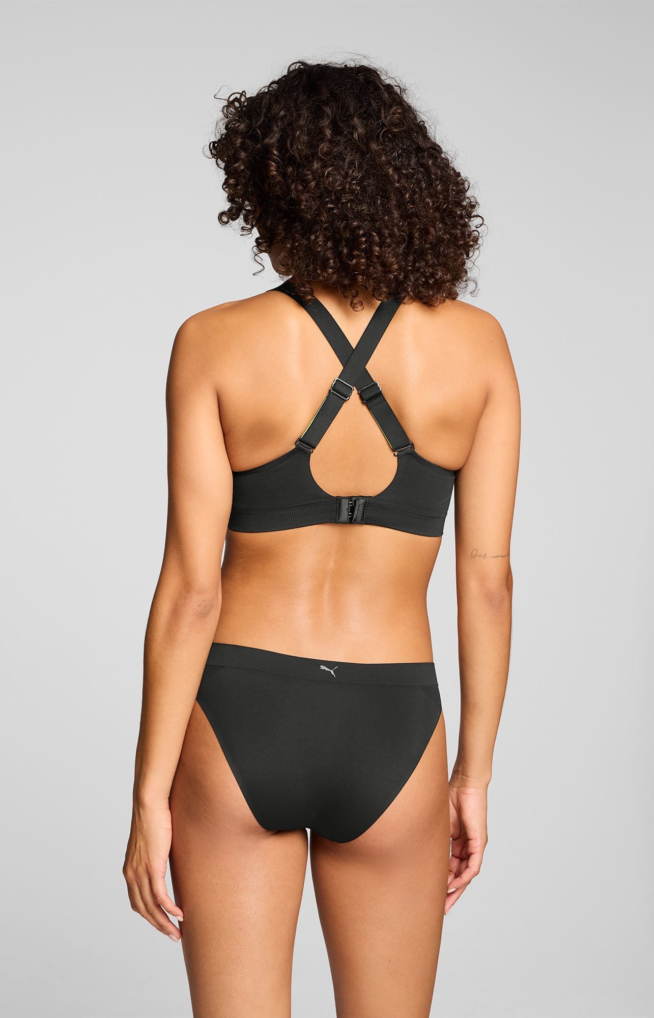 PUMA Soutien-gorge à bretelles »PUMA WOMEN 3D KNIT SPORT TOP« wendbare und verstellbare Träger für einen personalisierten Look