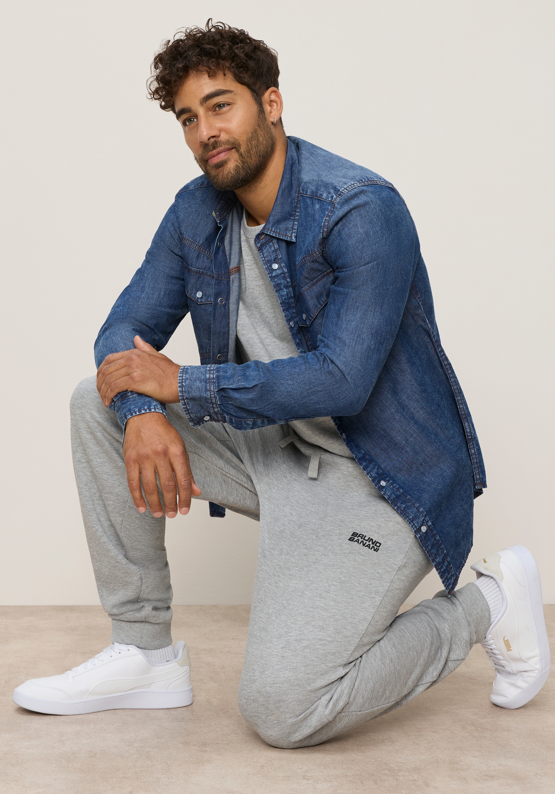 Bruno Banani Pantalon de jogging »Loose Fit«  Coupe décontractée, avec bord-côte élastique à l'ourlet