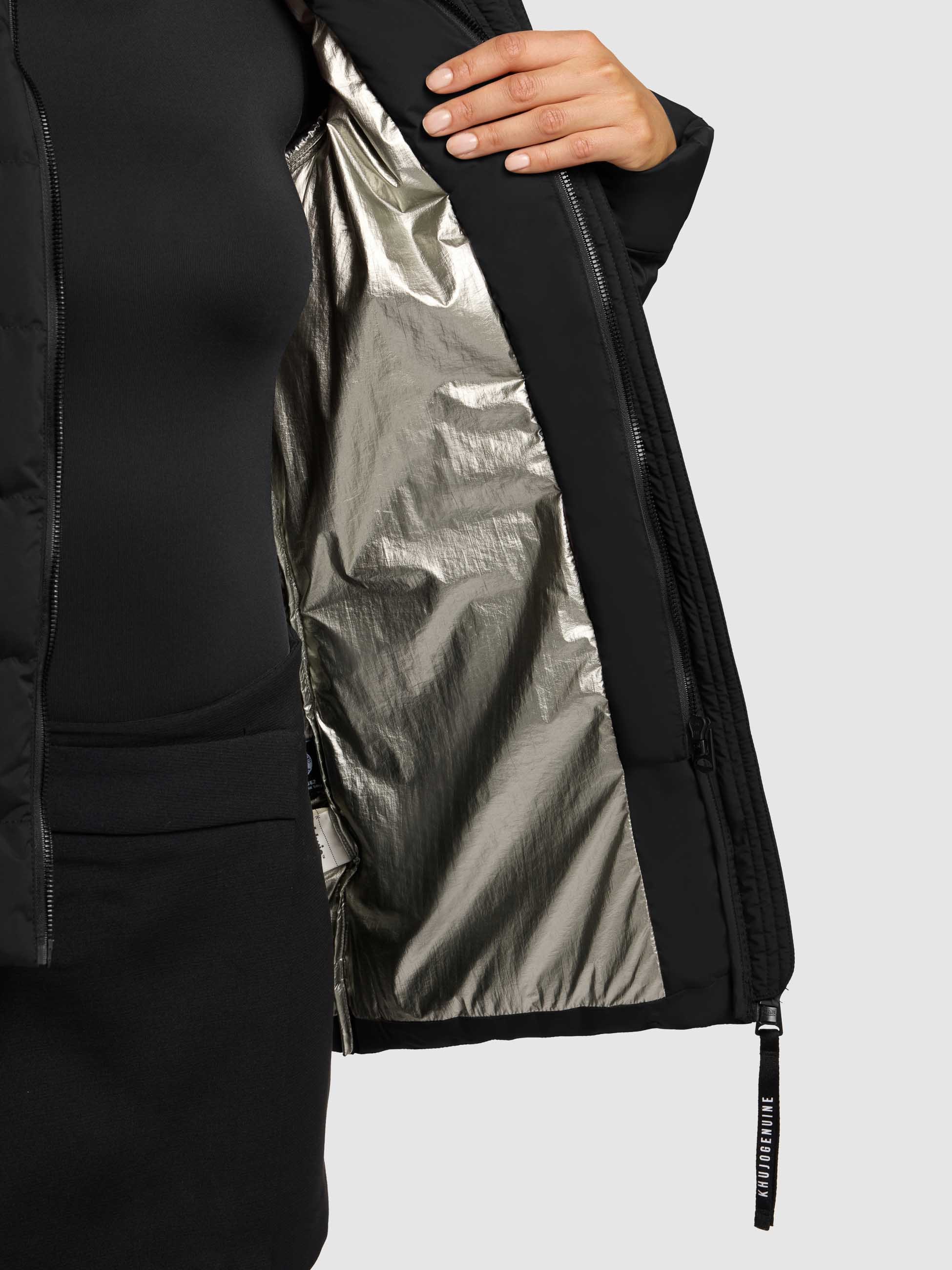 khujo Steppjacke »MATLA« mit Kapuze Reissverschlusstaschen mit Fleecefutter, eine Ärmeltasche