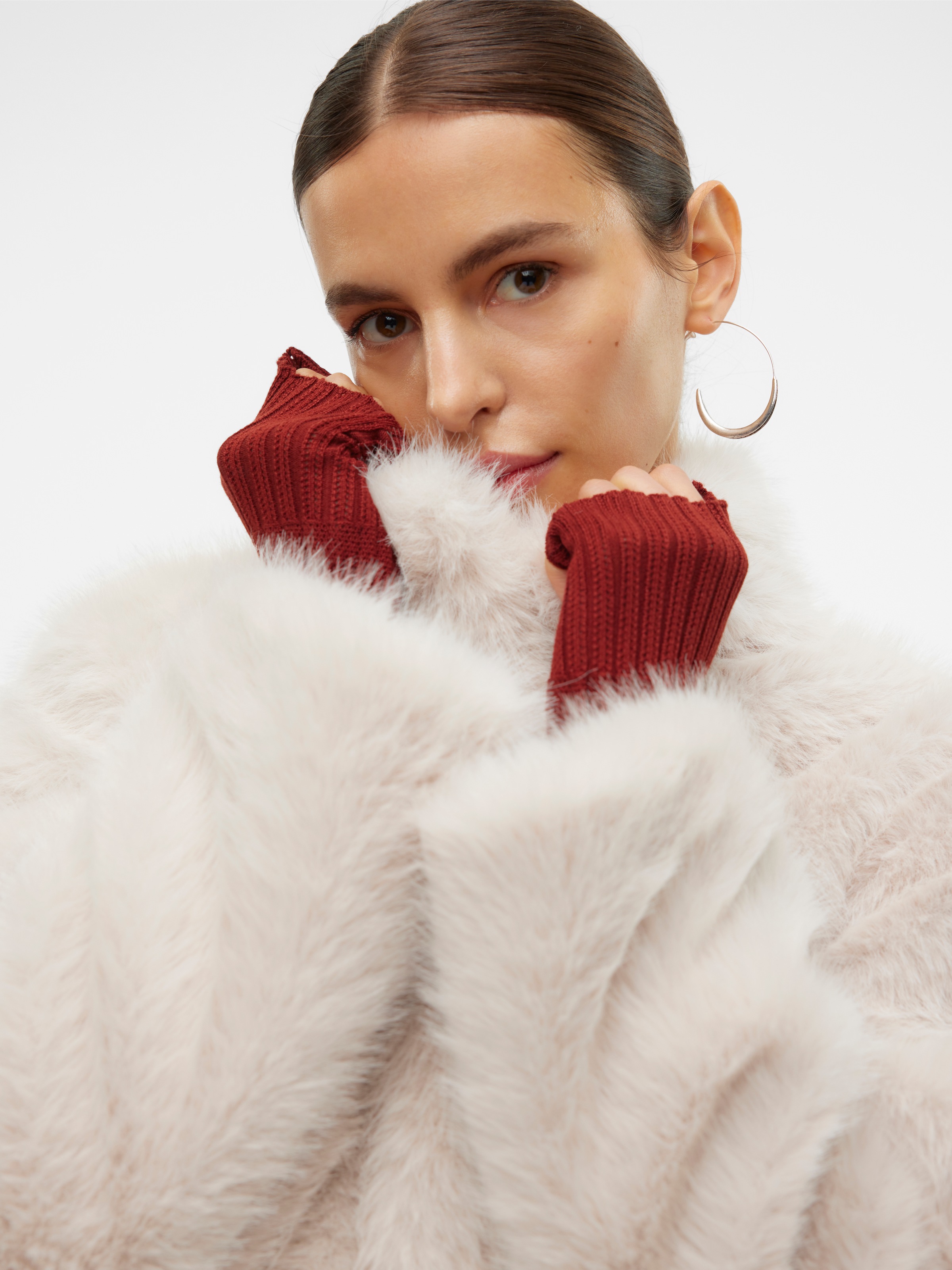 Vero Moda Veste en fausse fourrure »VMMONROE SHORT JACKET NOOS«