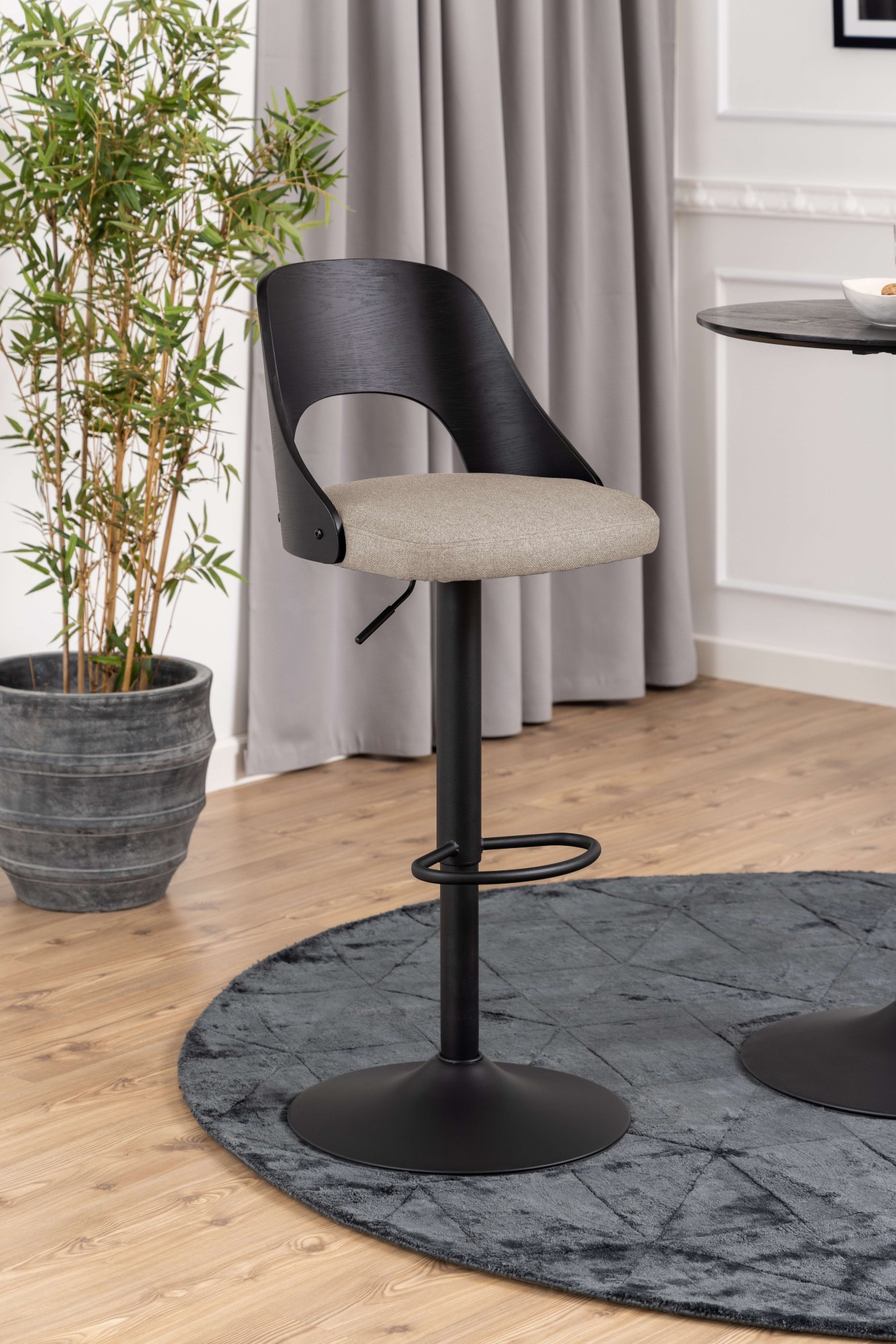 ACTONA GROUP Barhocker »Lucy Barstuhl, Fussstütze, Drehbar, Höhenverstellbar,« Stoff/Furnier, Trompetenfuss, Gasfeder, 2er Set