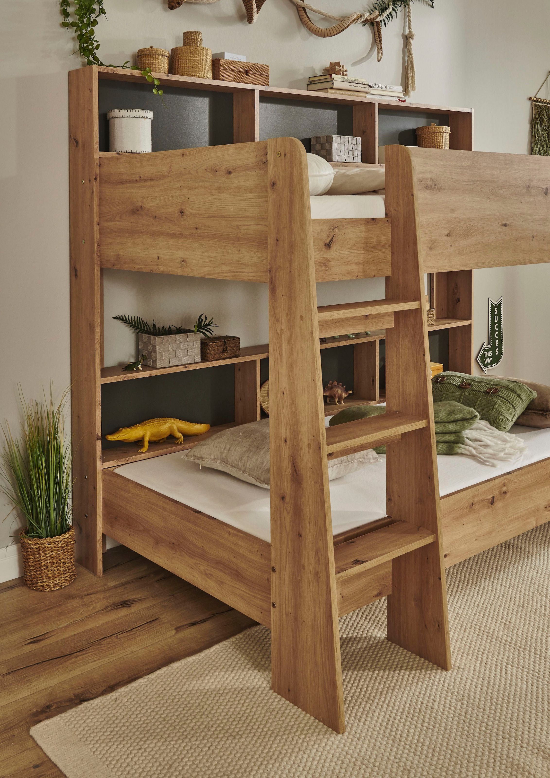 Relita Lit superposé »Sway« 2 surfaces de couchage, avec échelle, étagères arrière