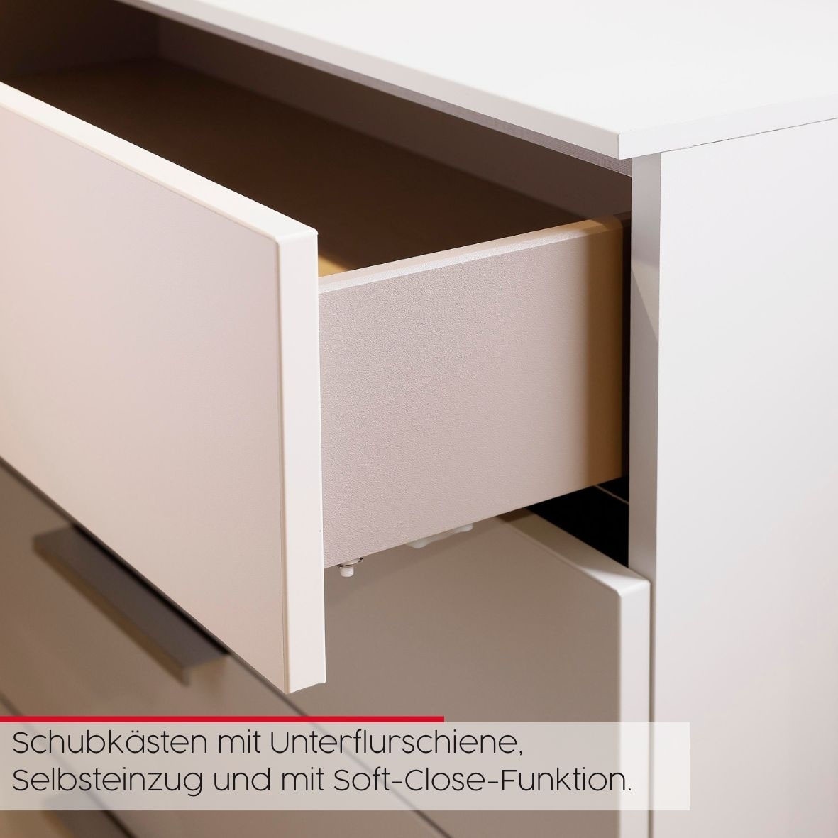 rauch Schubkastenkommode »Kommode Türkommode Sideboard Kombikommode FLIPP mit Glasfront« Breite 120 cm mit 2 Einlegeböden,  1-türig, 5 Schubladen, Soft-Close-Funktion, Oberboden und Front Glas
