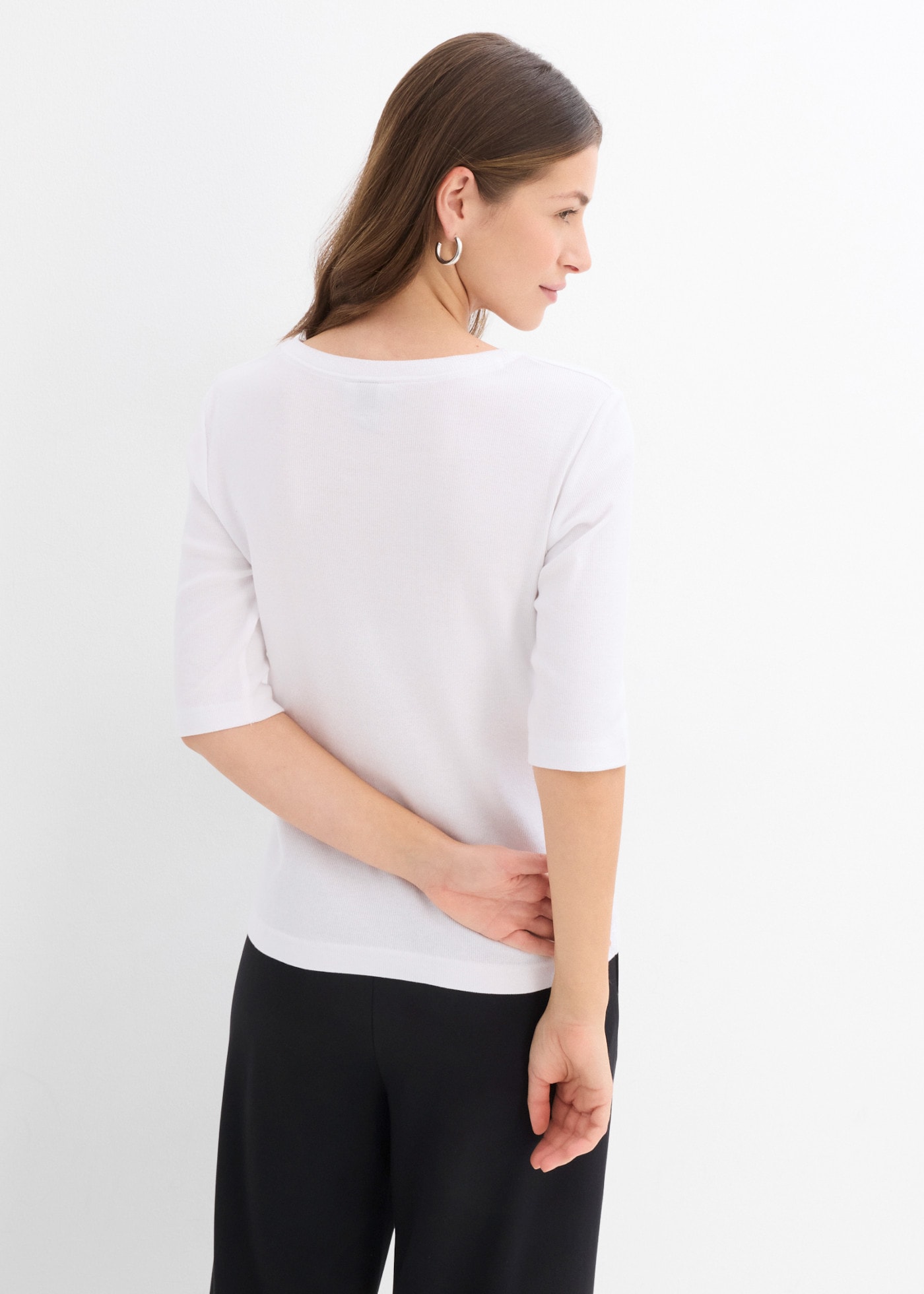 bonprix T-Shirt Packung, 2er,  aus Baumwoll-Elasthan-Mix, schmale Passform, Halbarm-Design