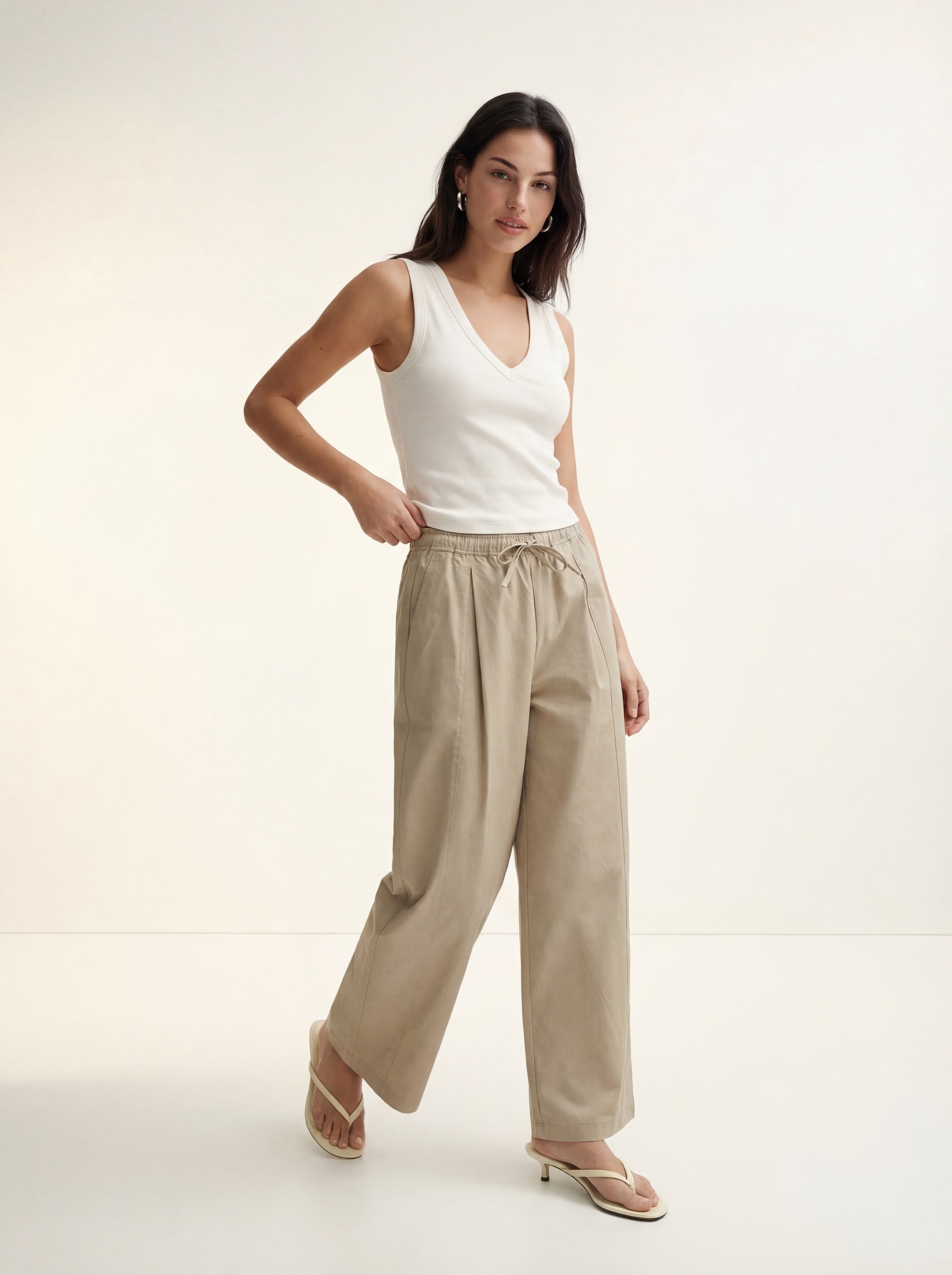 Vero Moda T-shirt en V »VMCHLOE SHORT DEEP V-NECK TOP JRS NOOS« mélange coton, coupe régulière