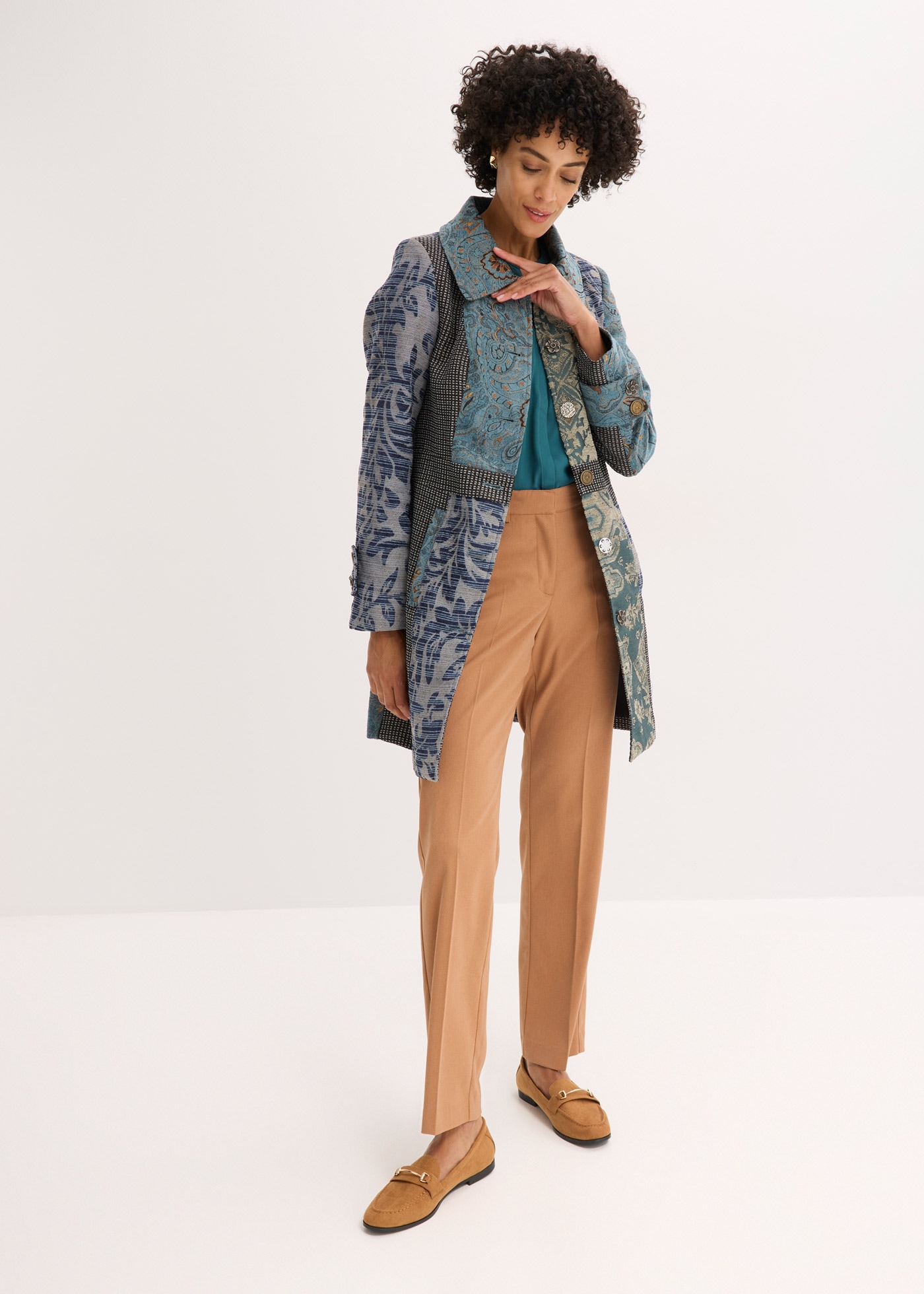 bonprix Manteau court »Kurzmantel im aufwändigen Jaquard-Design« Kurzmantel im aufwändigen Jaquard-Design