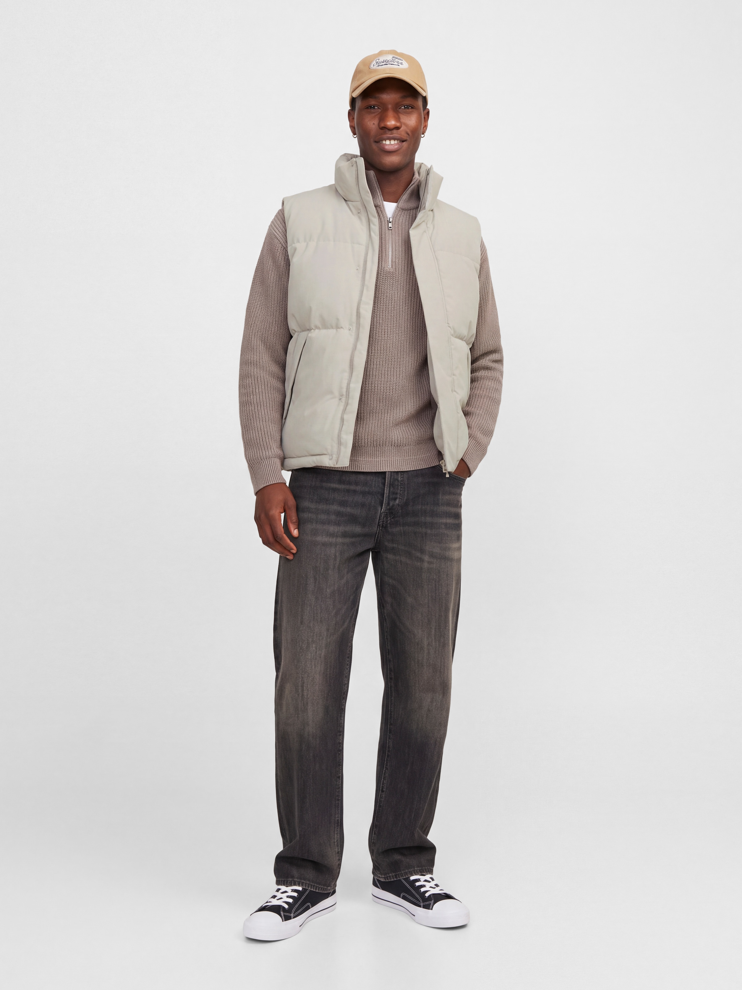 Jack & Jones Gilet matelassé »JJESOHO BODYWARMER AW26 SN« Fibres synthétiques, avec col montant