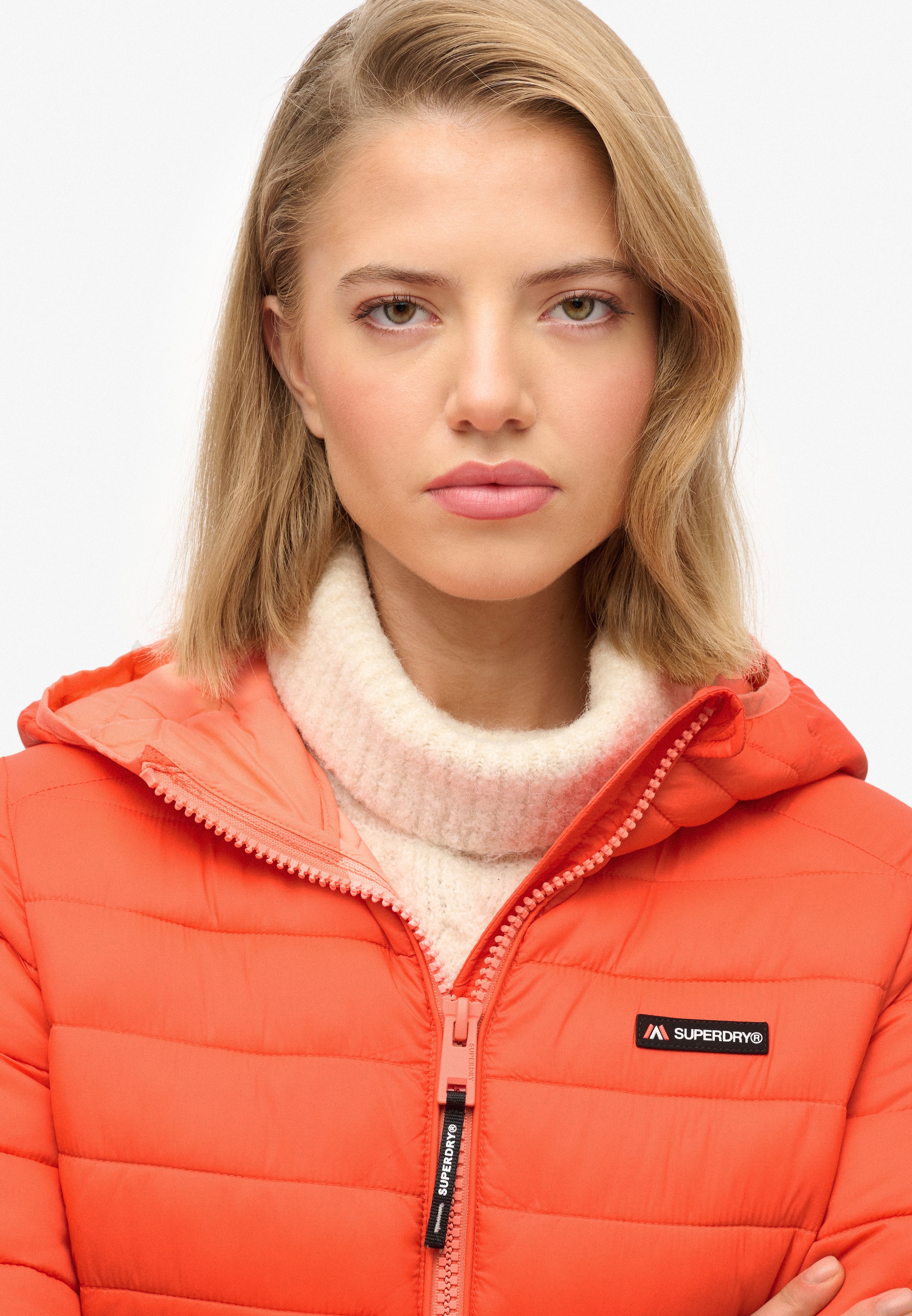 Superdry Veste matelassée »HOODED FUJI LITE PADDED JACKET« mit Kapuze