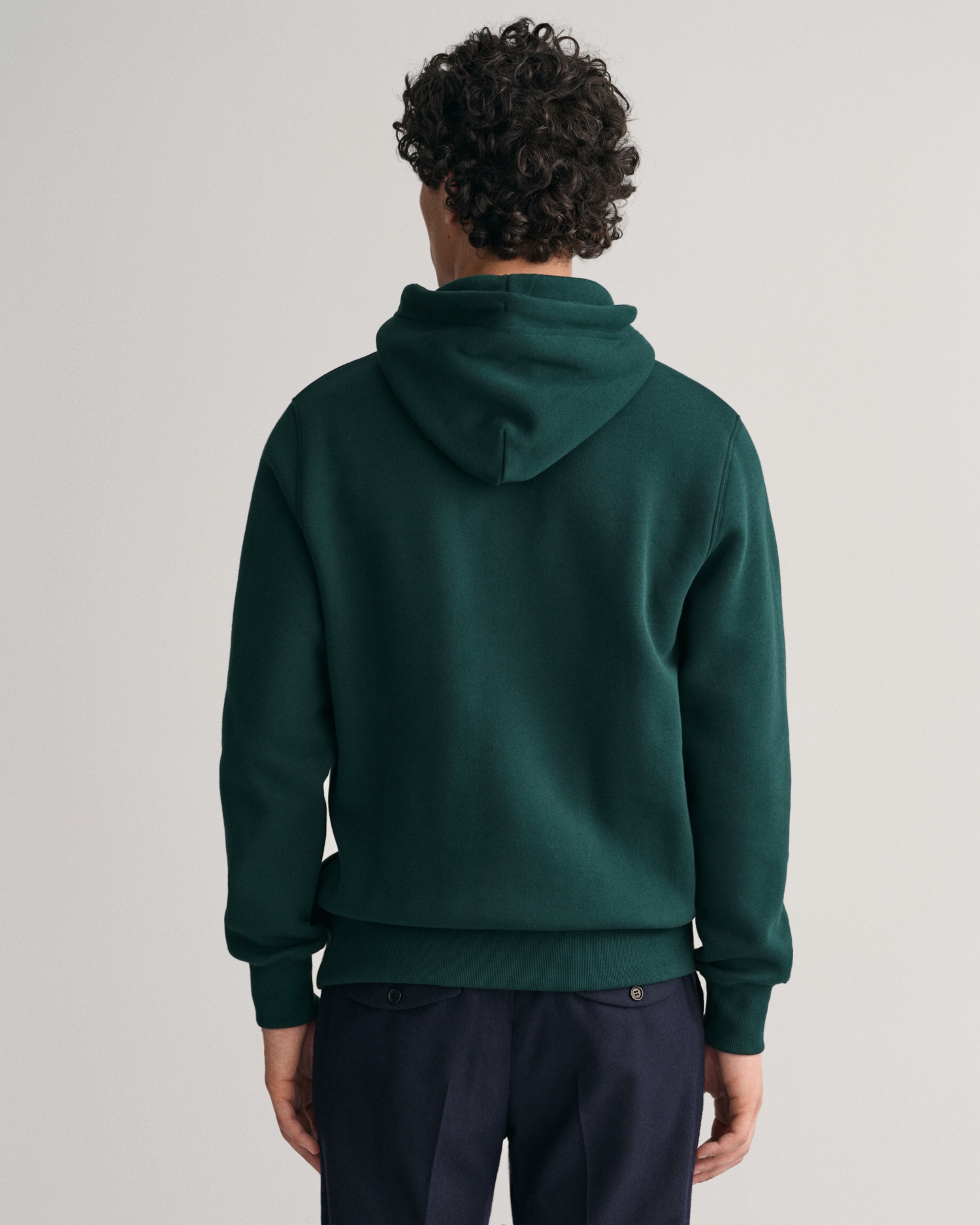 Gant Hoodie »REG SHIELD HOODIE« mit Logostickerei auf der Brust