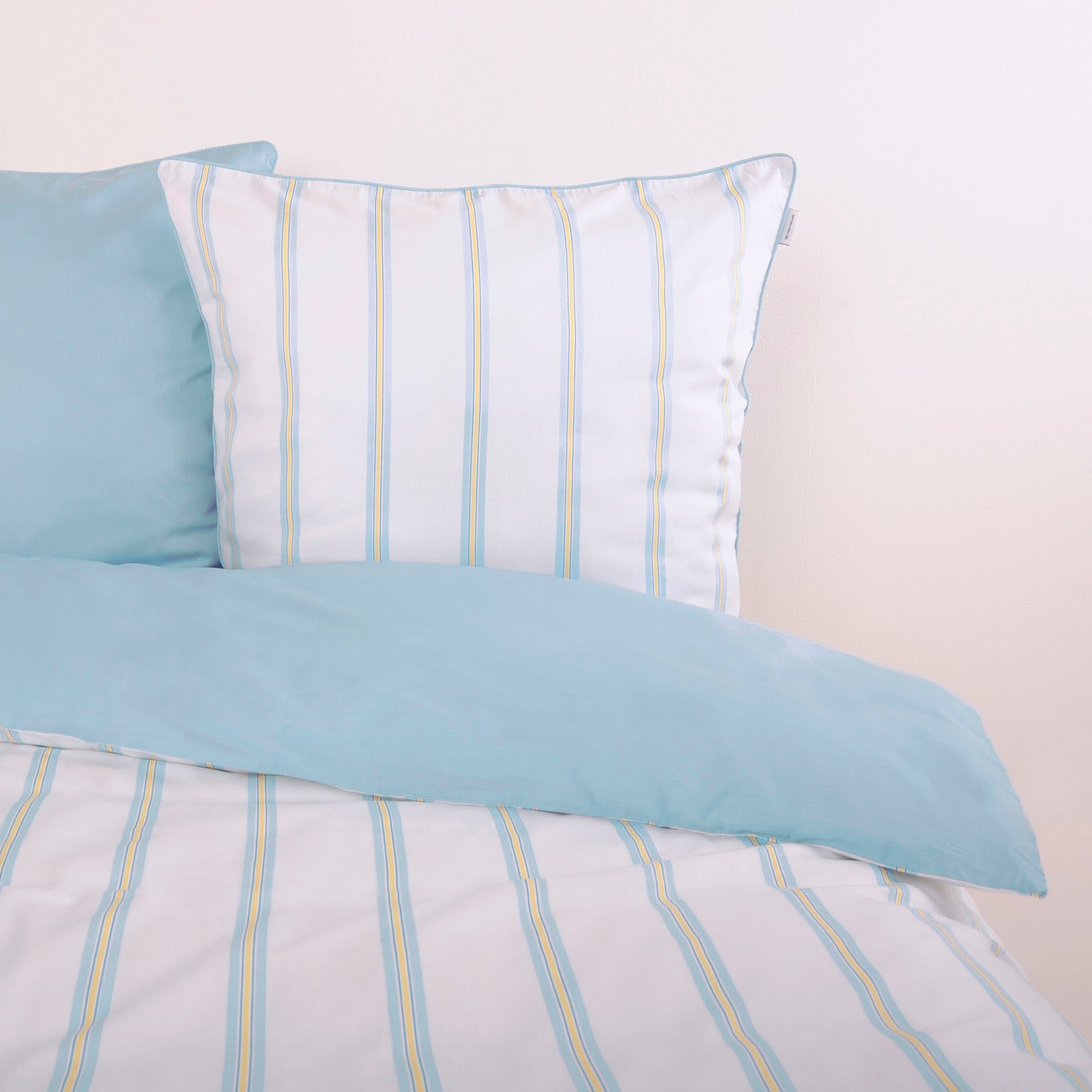 TOM TAILOR HOME Bettwäsche »CLASSIC SATIN STRIPES in Gr. 135x200cm oder 155x220cm« 2 Stk. new bedroom, farbige Paspel am Kissen