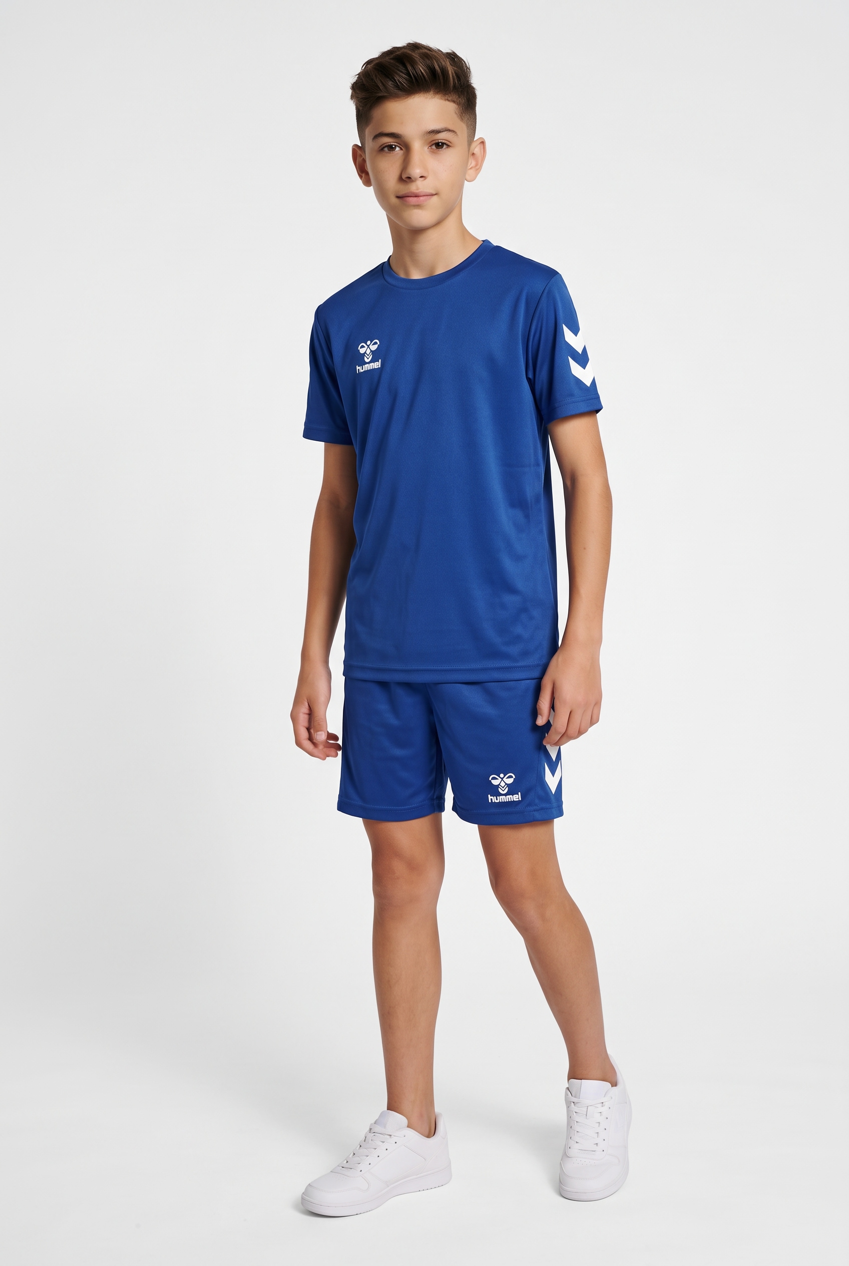 hummel T-shirt & short »HMLLOGO SET KIDS« Ensemble, 2, 2 Ensemble 2 pièces composé d'un t-shirt et d'un short, facile d'entretien, pour enfants