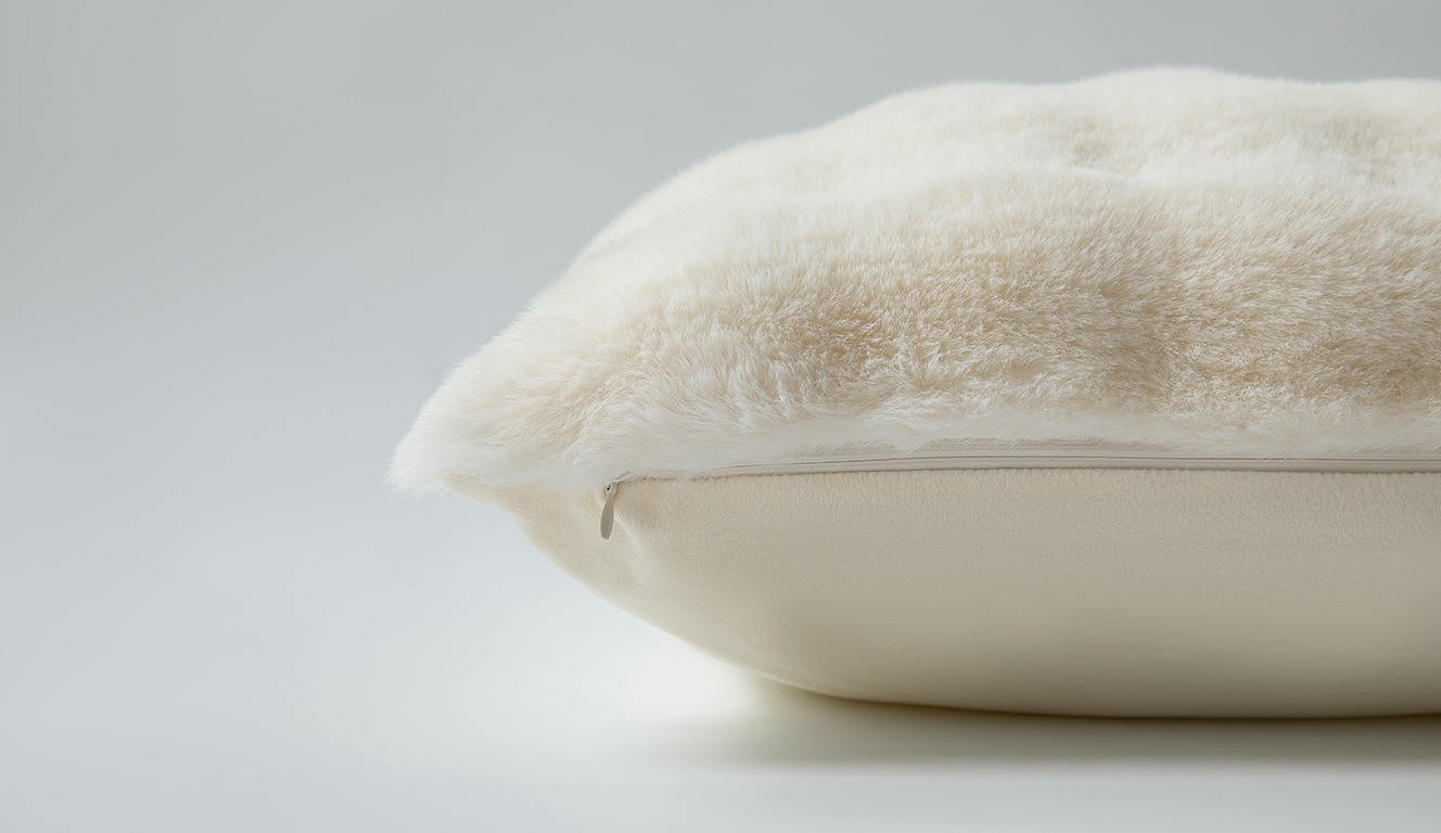 GOODproduct Coussin décoratif »Briee Premium, 2 Stück, hochwertig & weich, ohne Füllung« housse de coussin à effet fourrure, uni, de qualité, extra douce