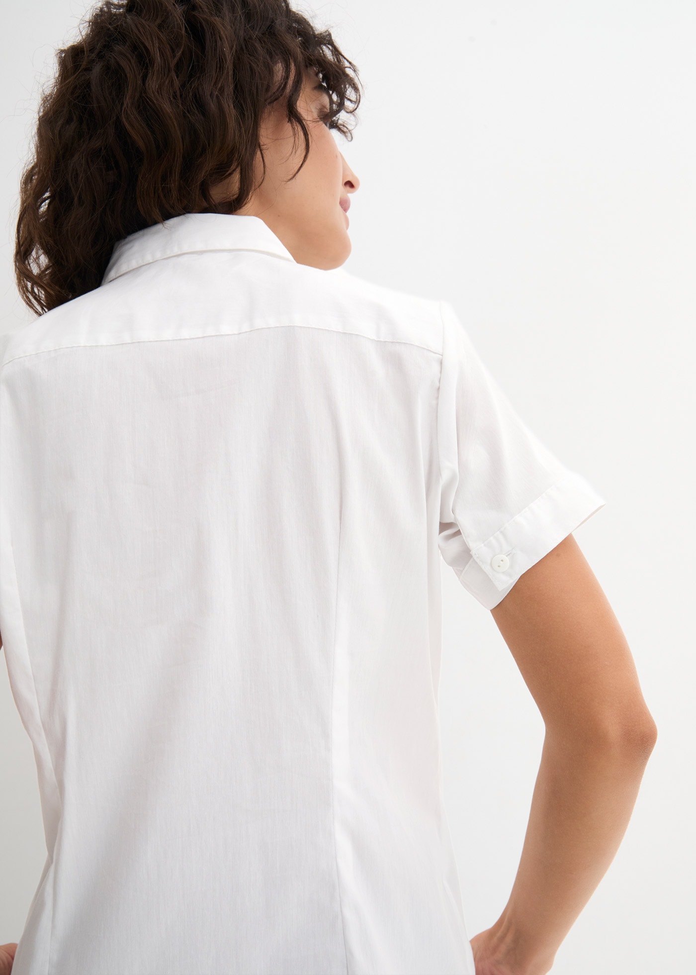 bonprix Blouse à manches courtes »Stretch-Kurzarmbluse aus Baumwollmix« schmale Passform, mit Hemdblusenkragen, unifarben, Kurzarm