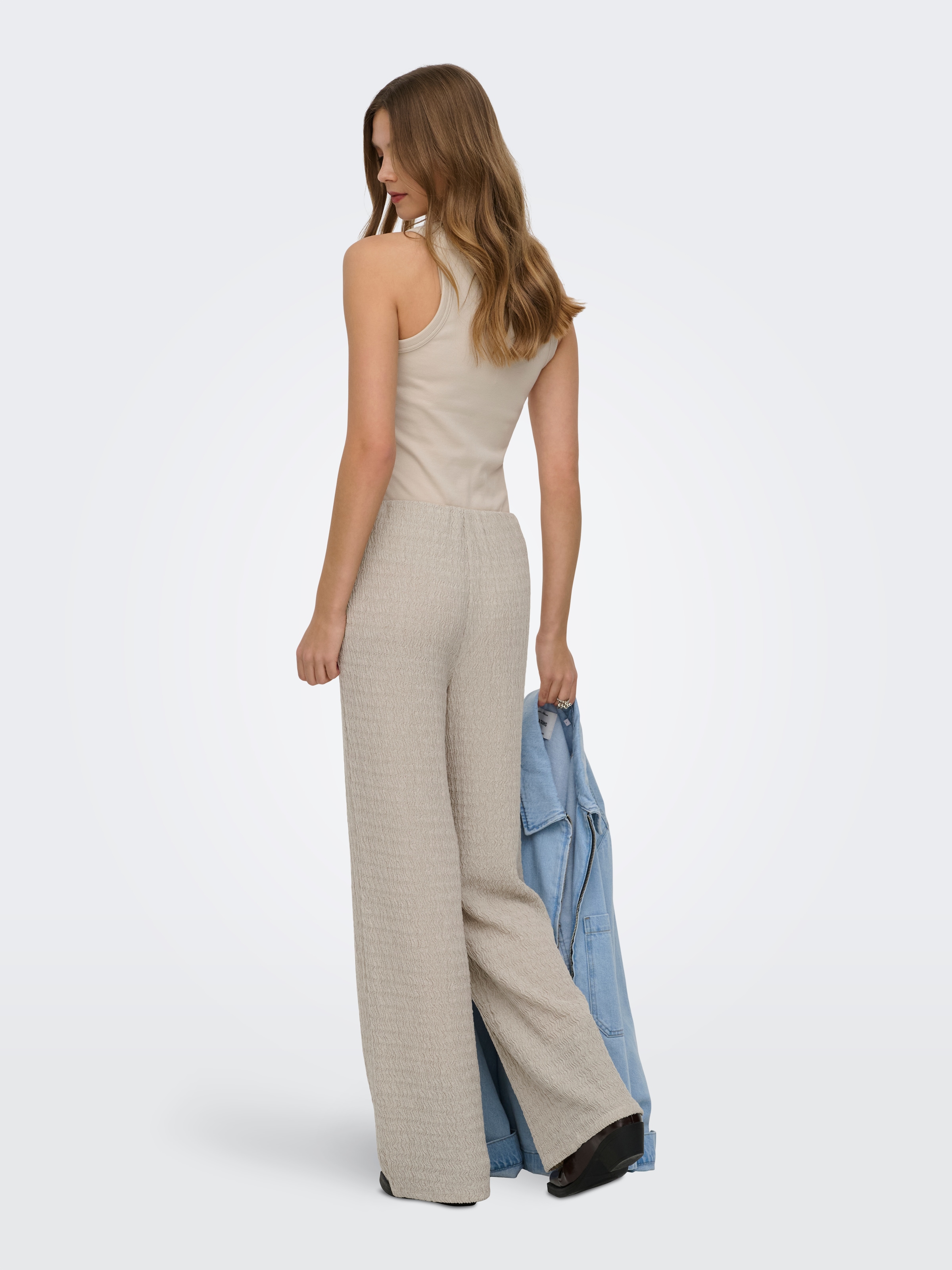ONLY Pantalon à enfiler »ONLILSE PANT STRUCTURE JRS NOOS«  fibre synthétique, coupe régulière